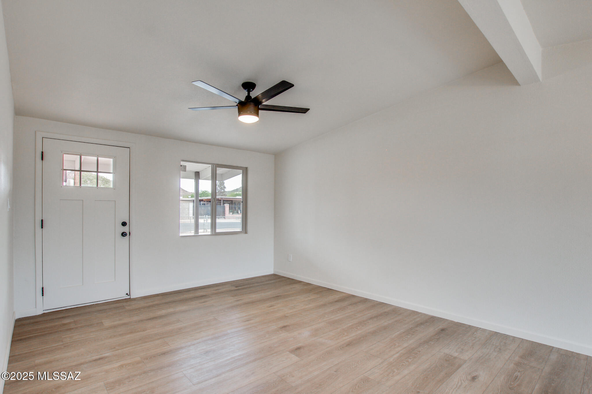 1220 W Fresno Street