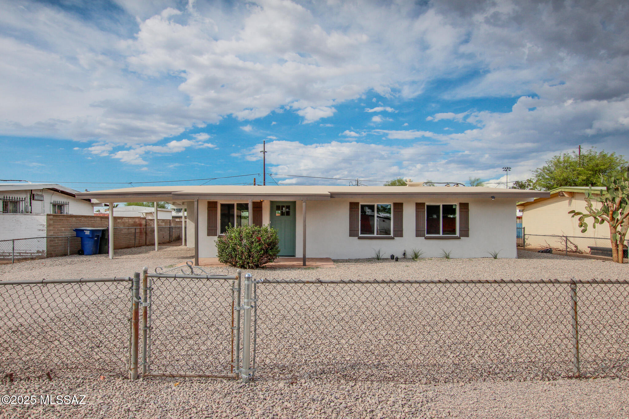 1220 W Fresno Street