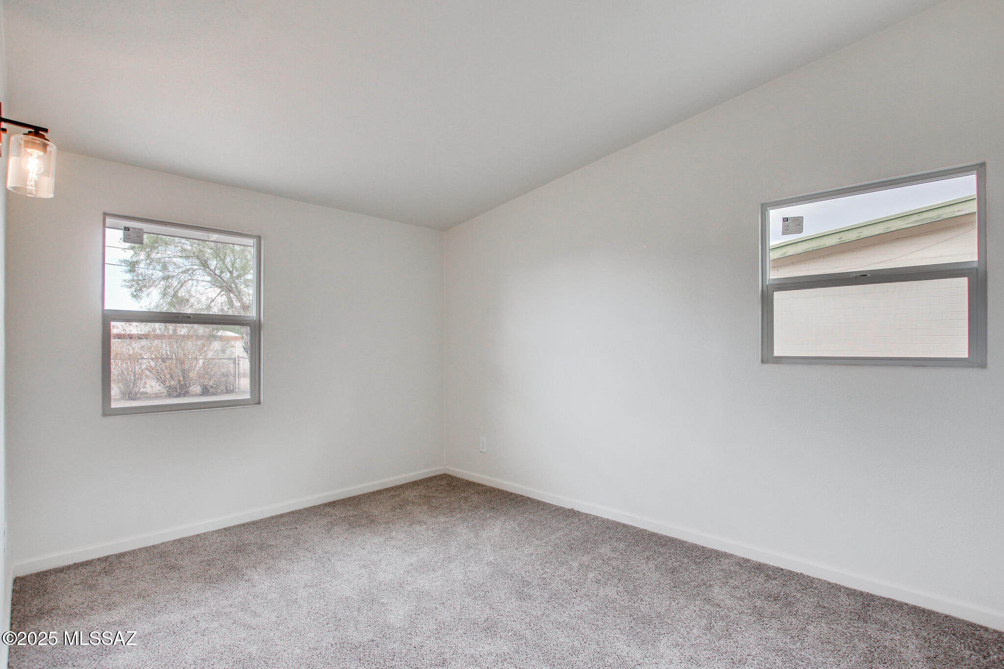 1220 W Fresno Street