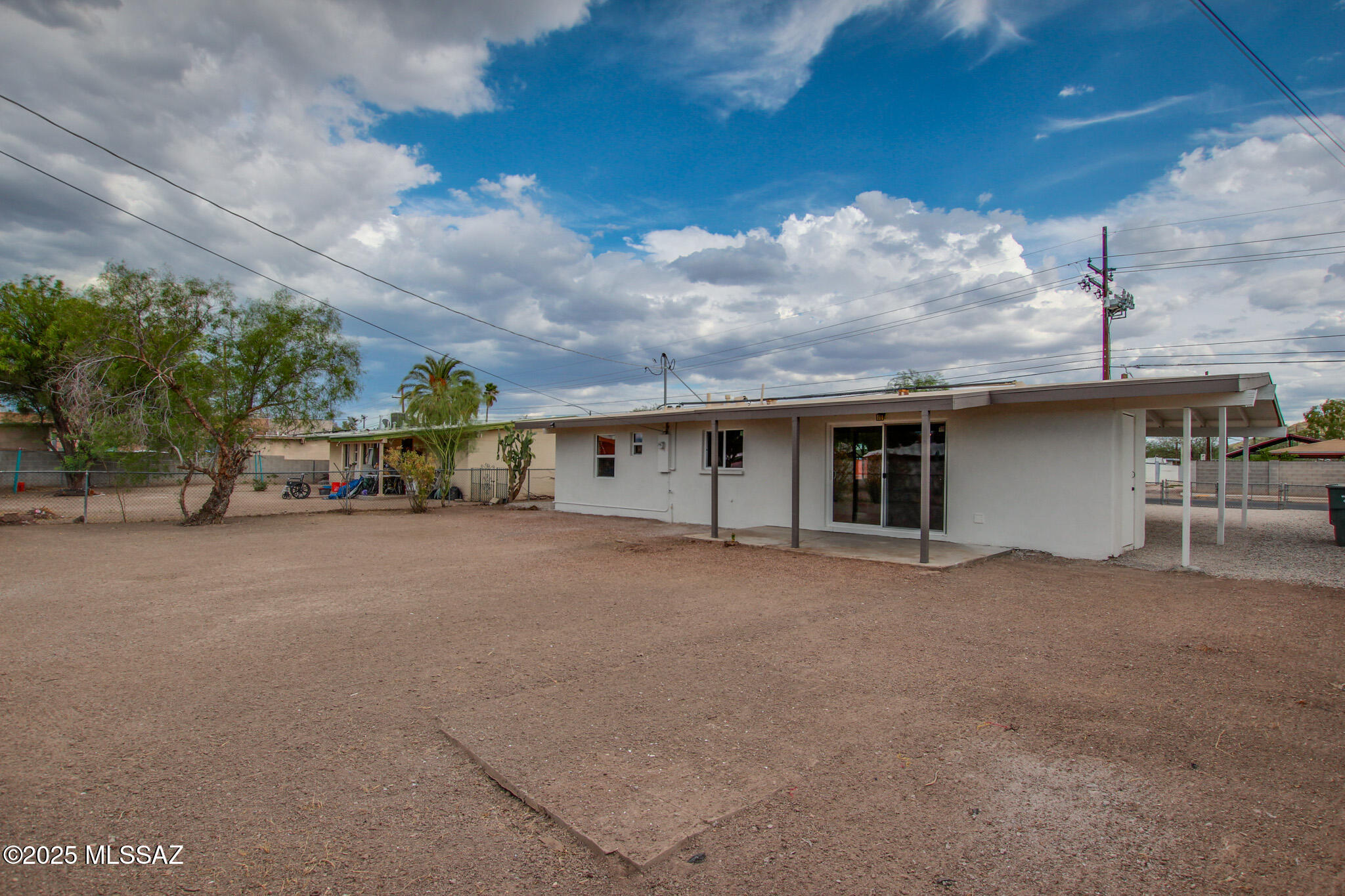 1220 W Fresno Street