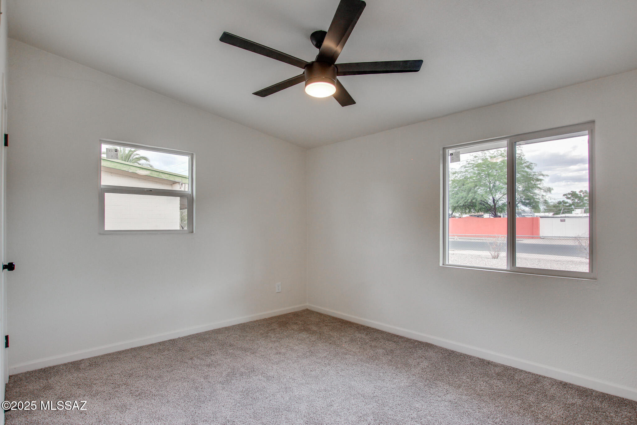 1220 W Fresno Street