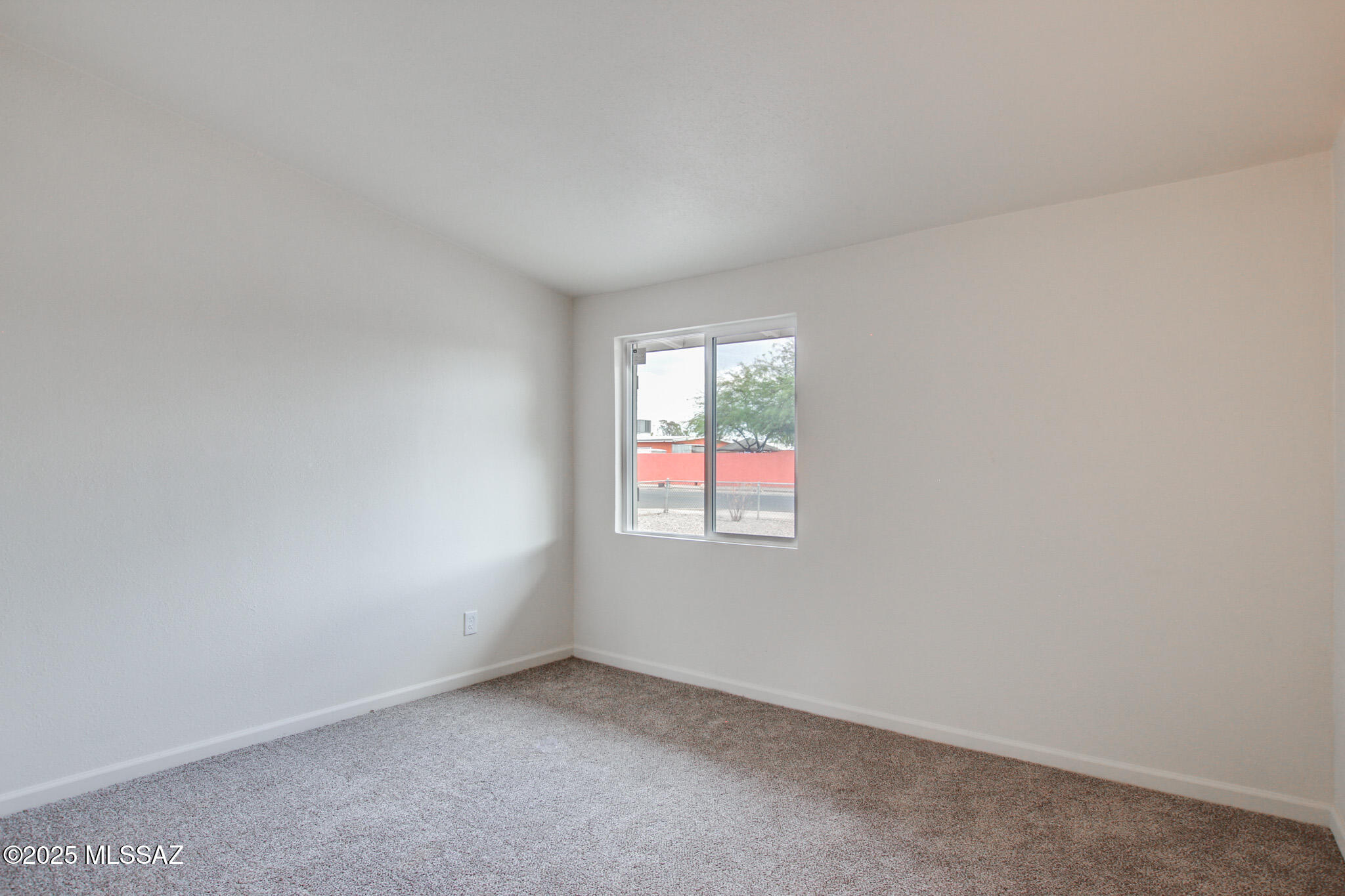 1220 W Fresno Street