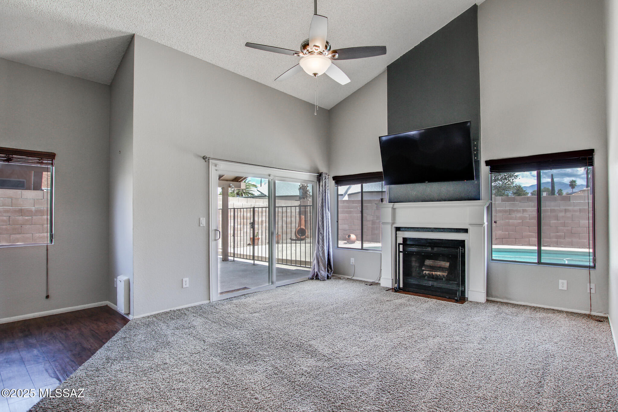 9266 N Hampshire Drive