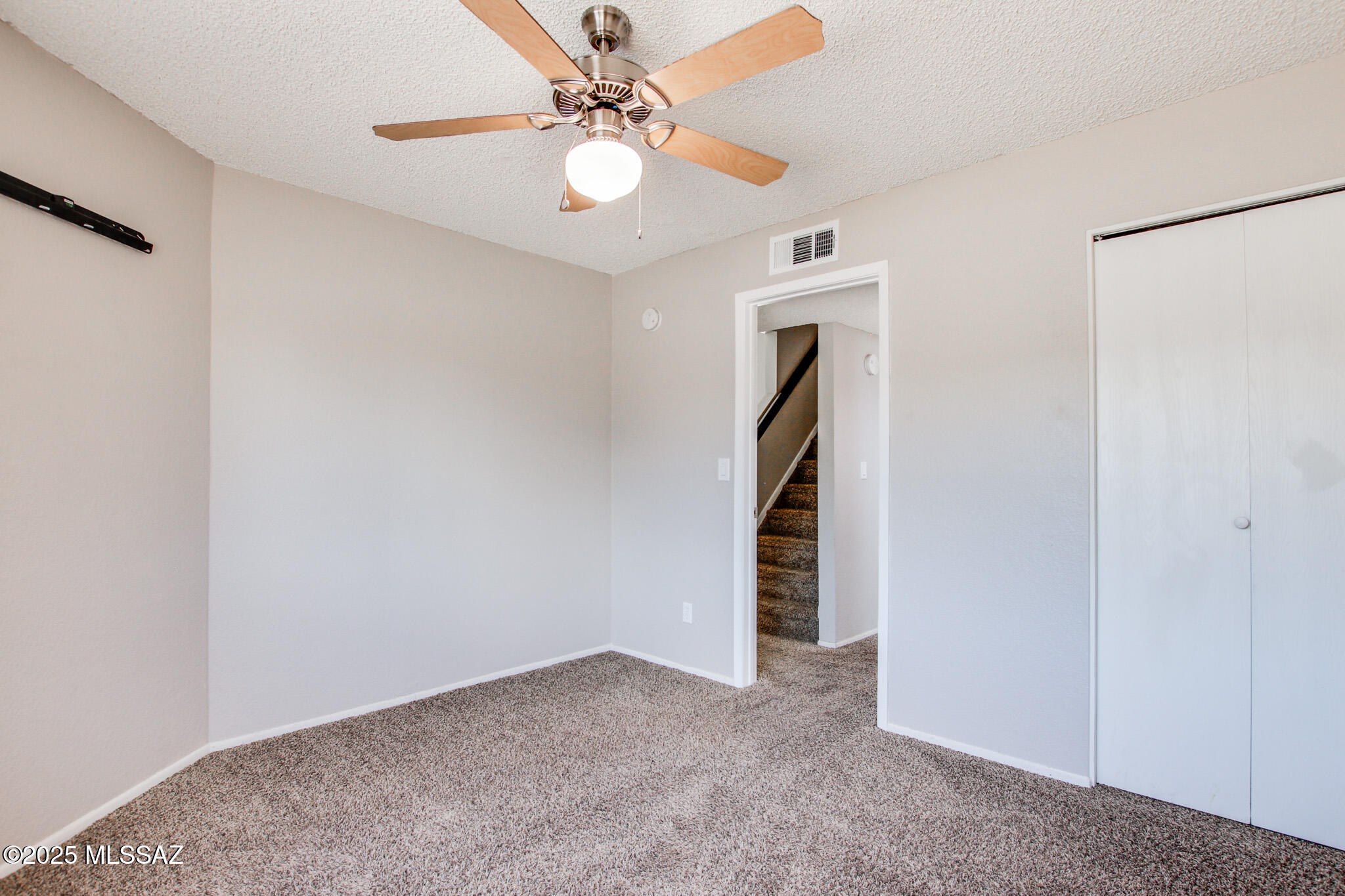 9266 N Hampshire Drive