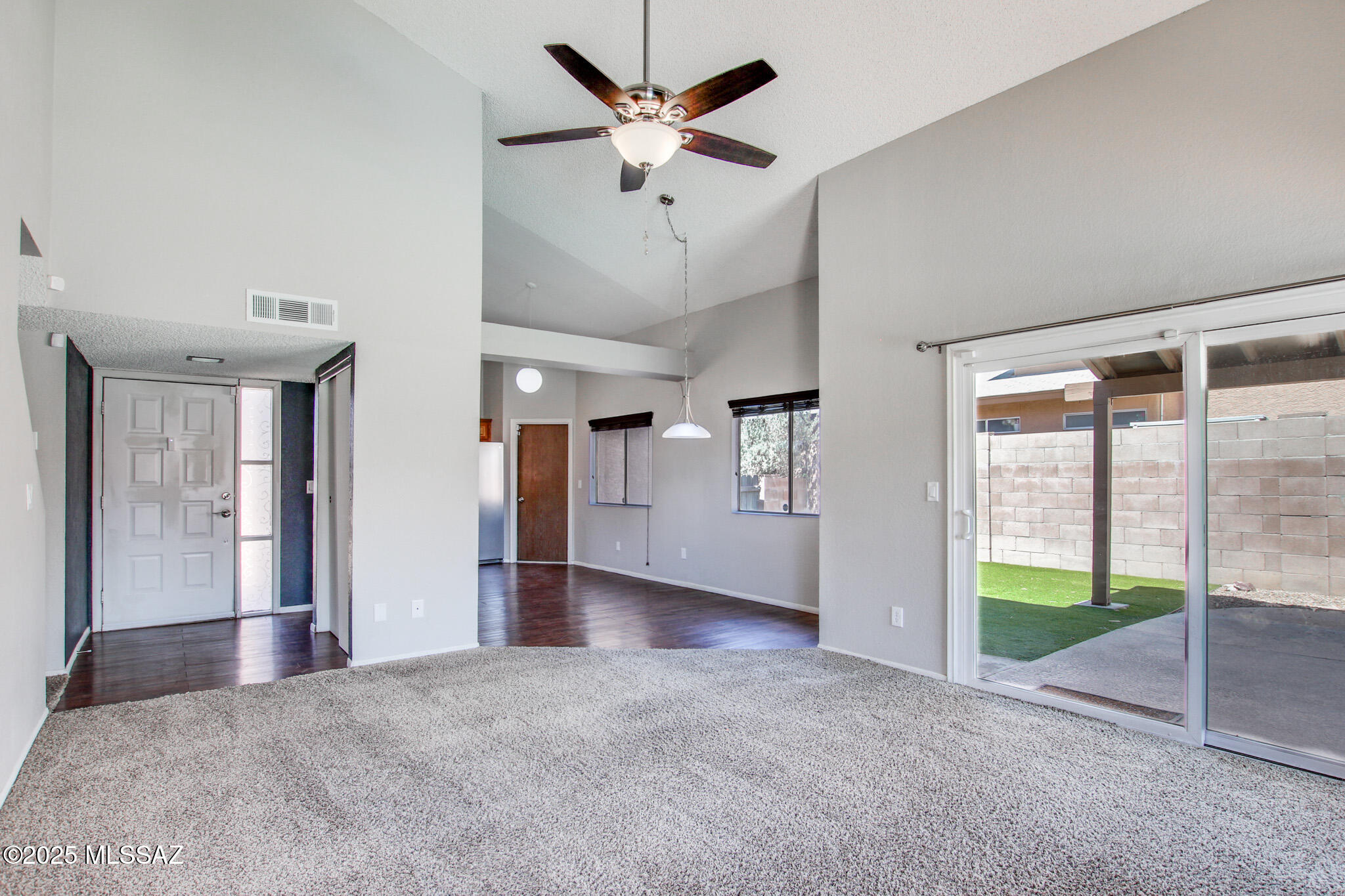 9266 N Hampshire Drive