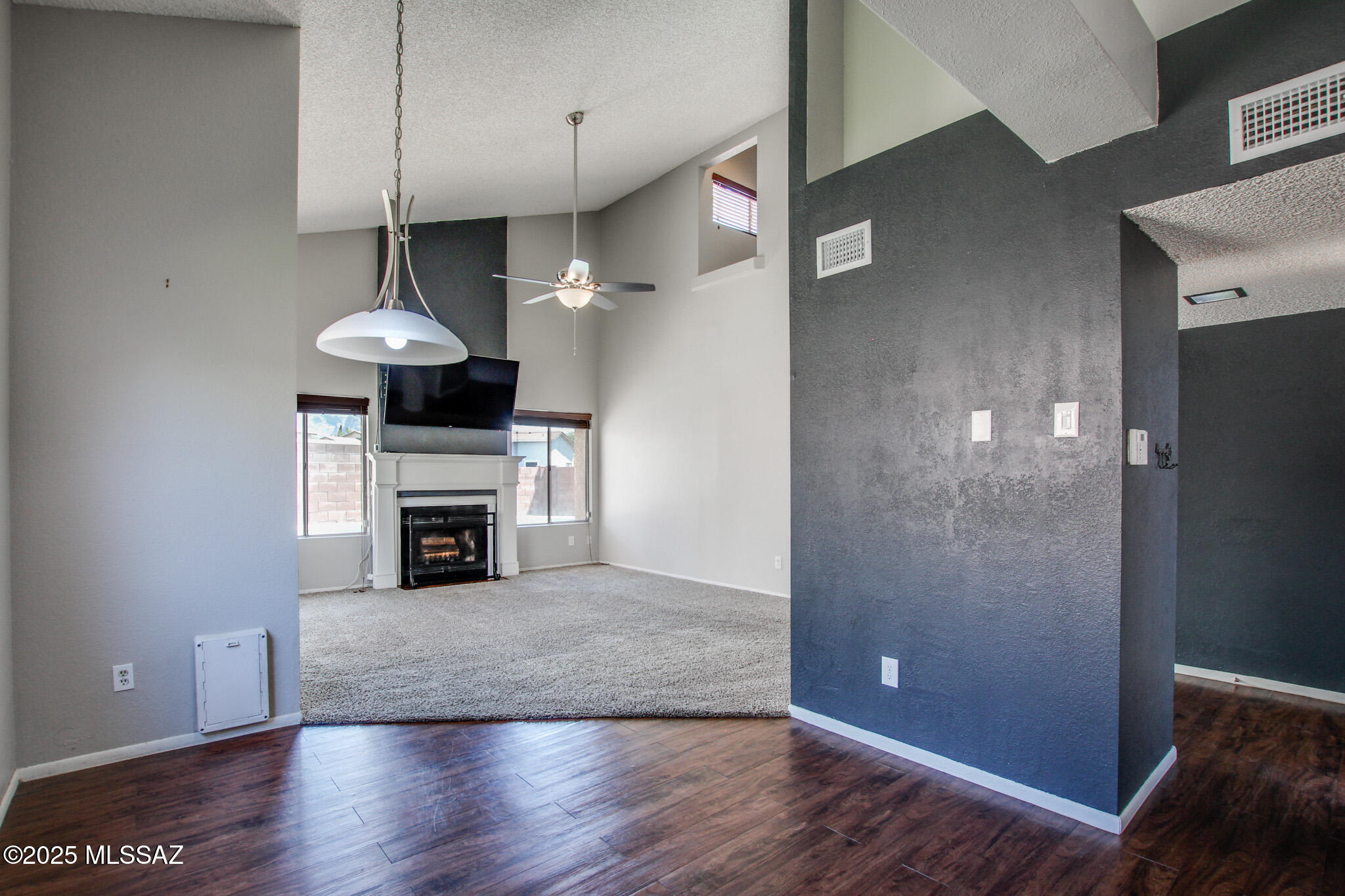 9266 N Hampshire Drive