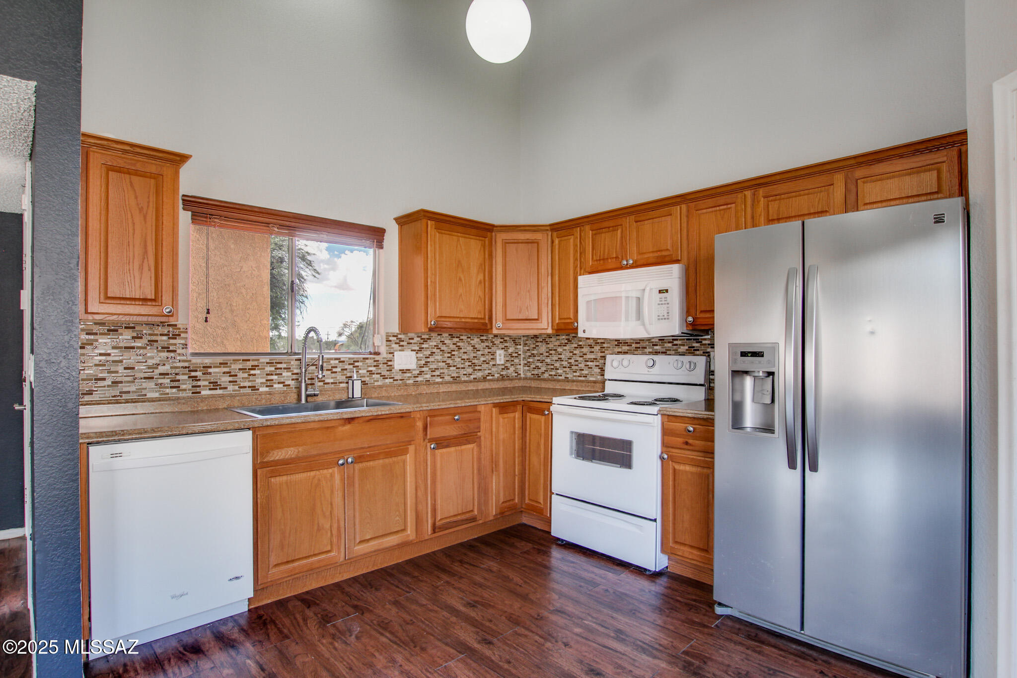 9266 N Hampshire Drive