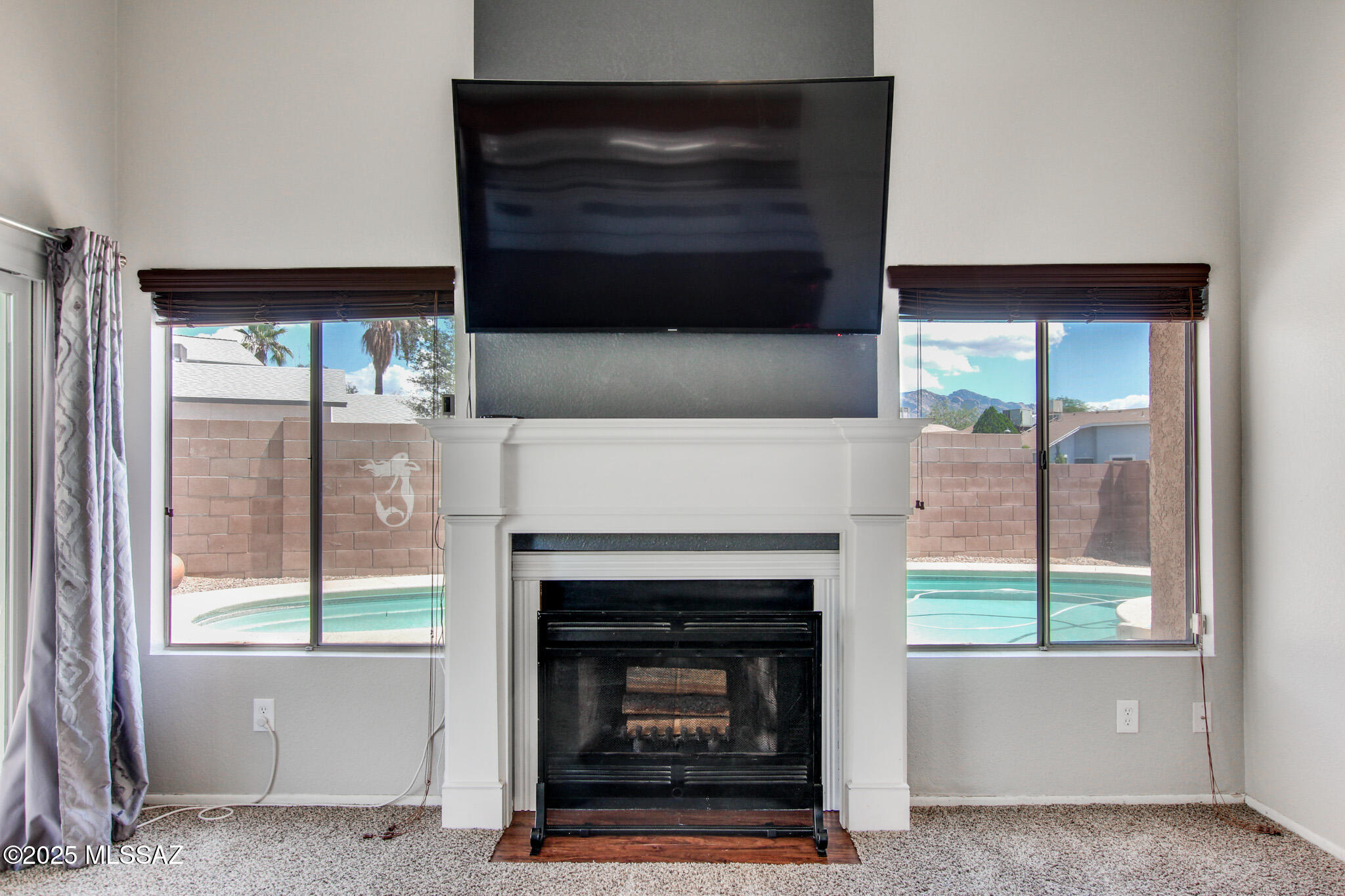 9266 N Hampshire Drive