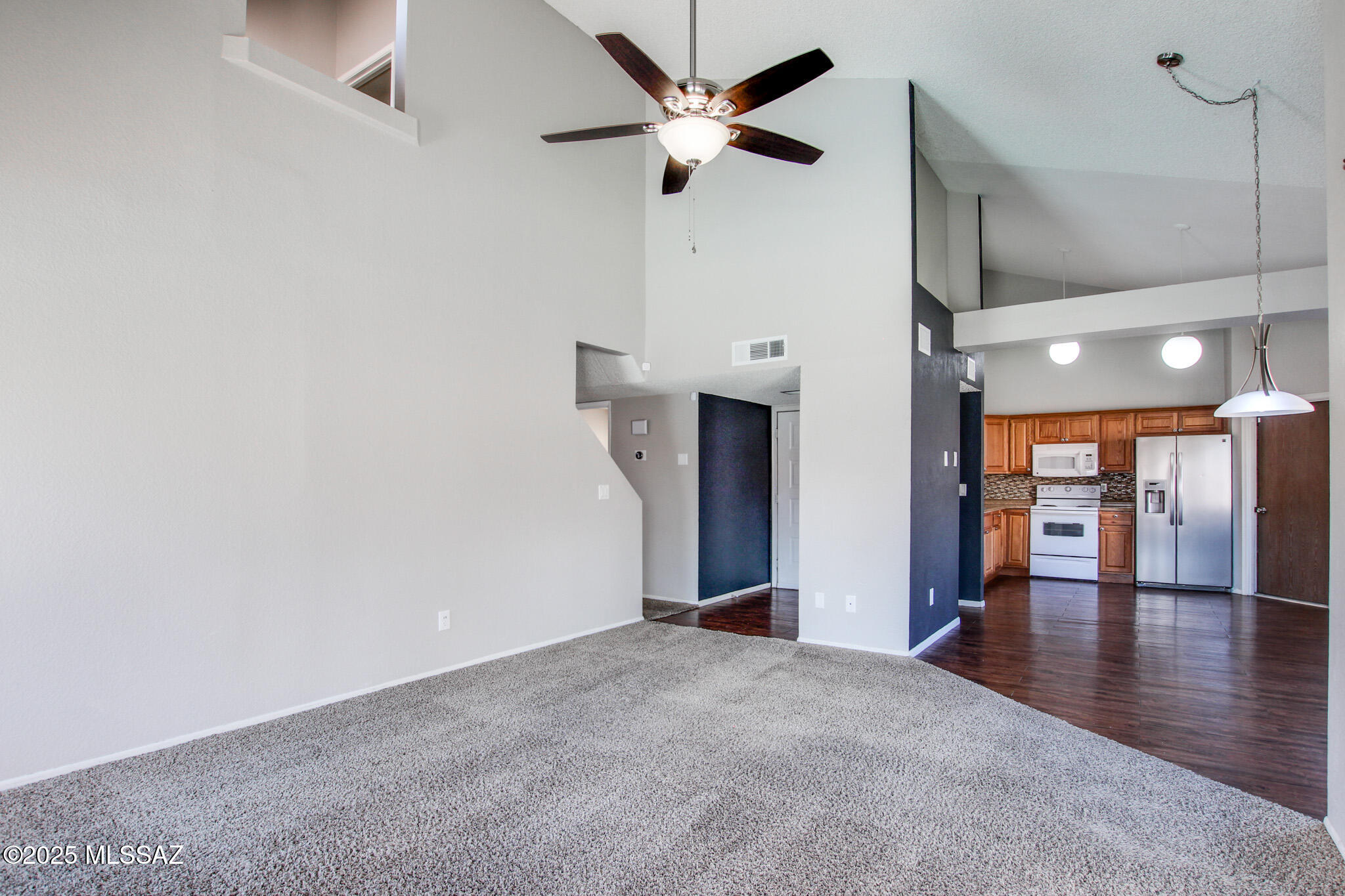 9266 N Hampshire Drive