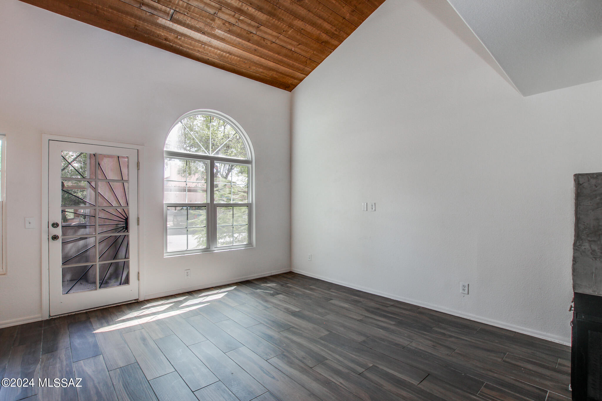 5357 N Paseo De La Terraza