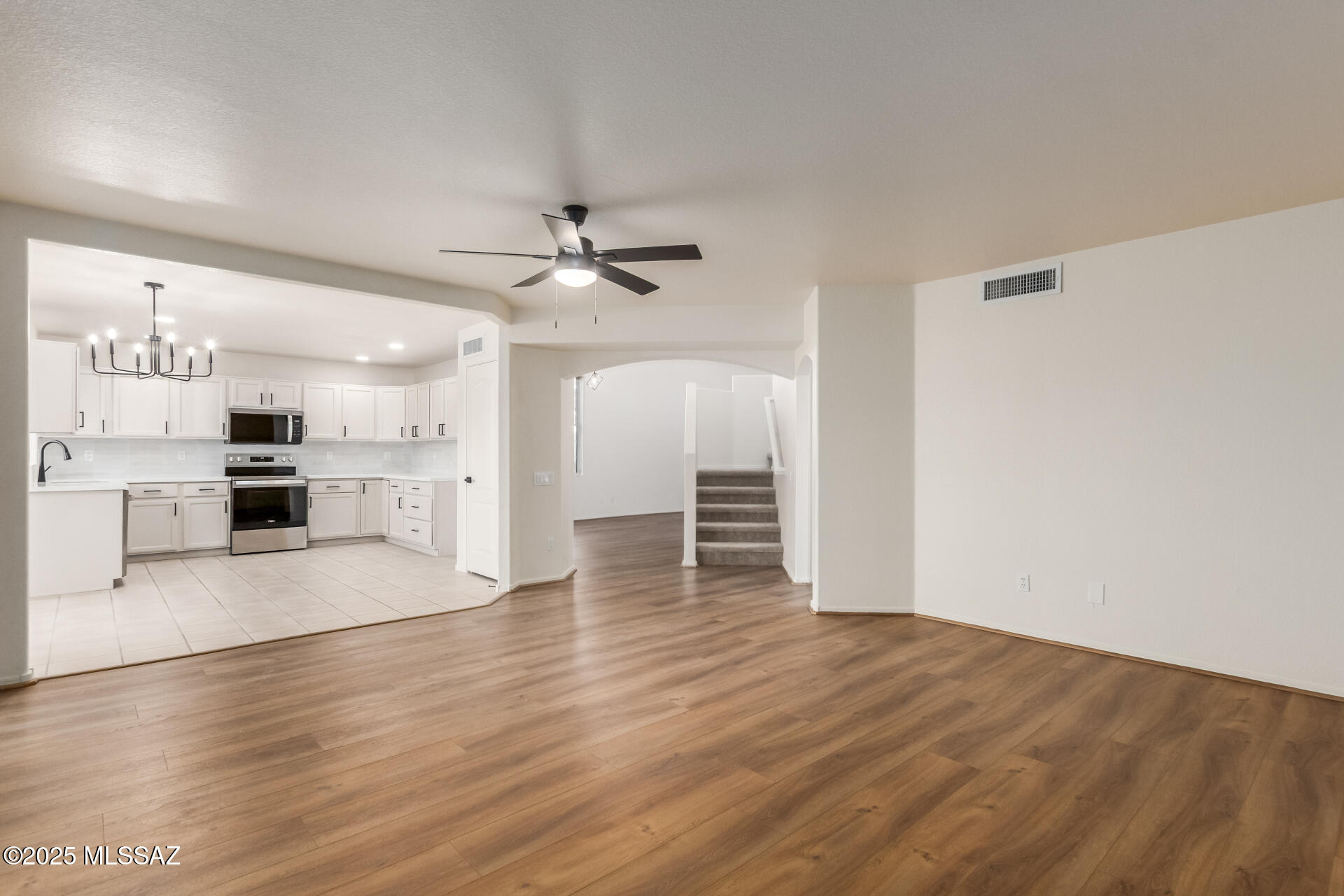 10161 E Queensgate Way