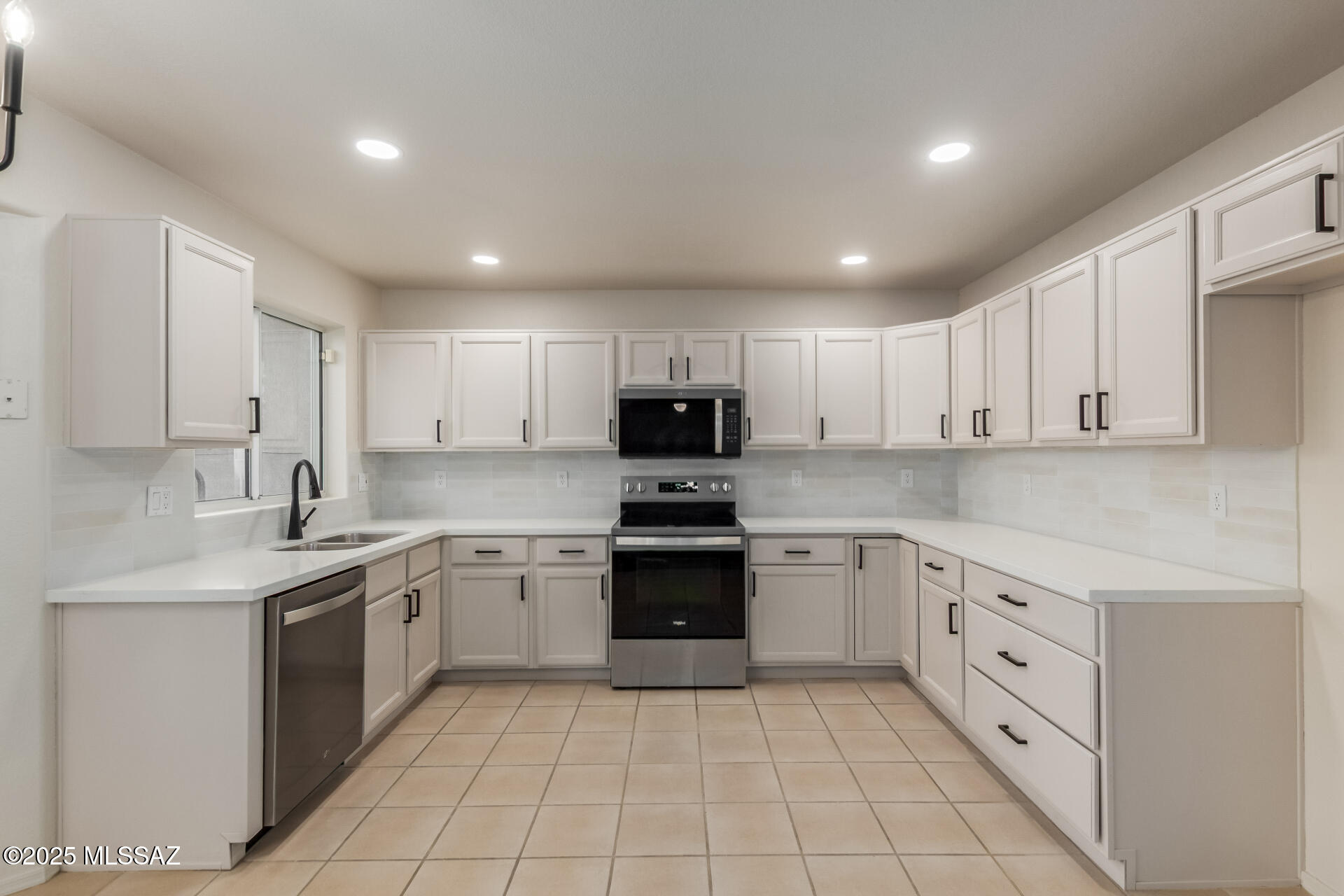 10161 E Queensgate Way