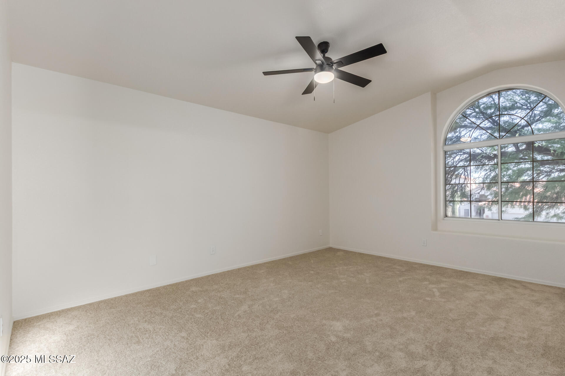 10161 E Queensgate Way