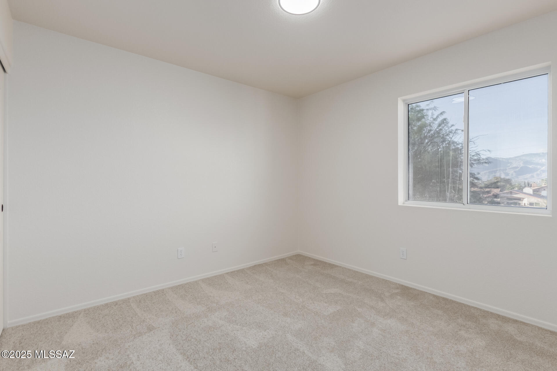 10161 E Queensgate Way