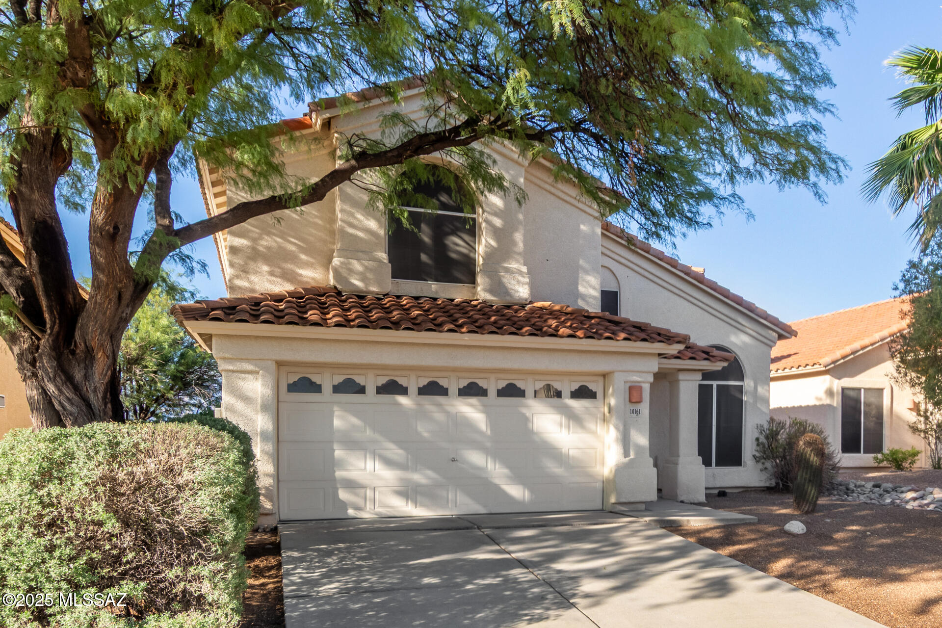 10161 E Queensgate Way