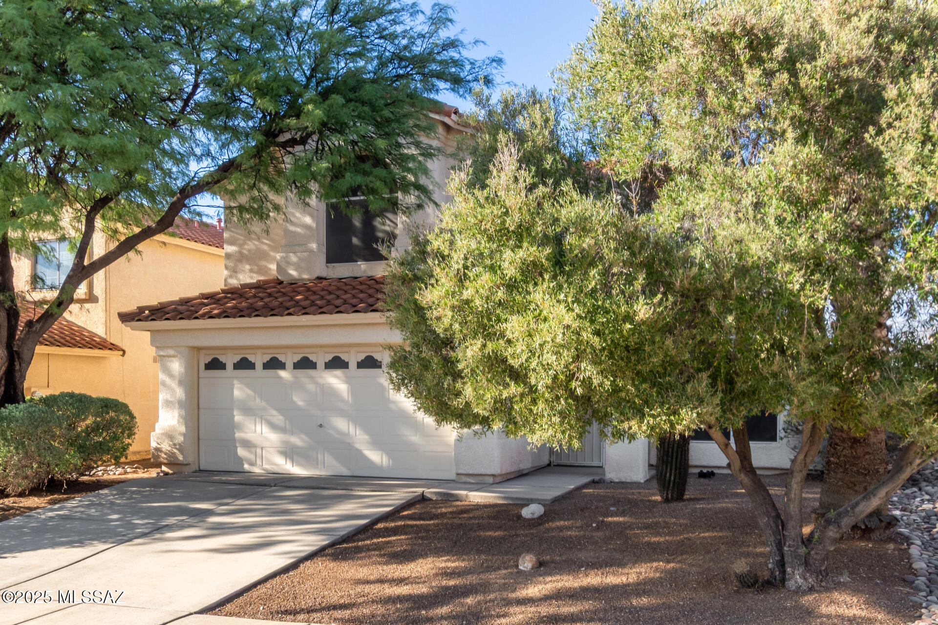 10161 E Queensgate Way