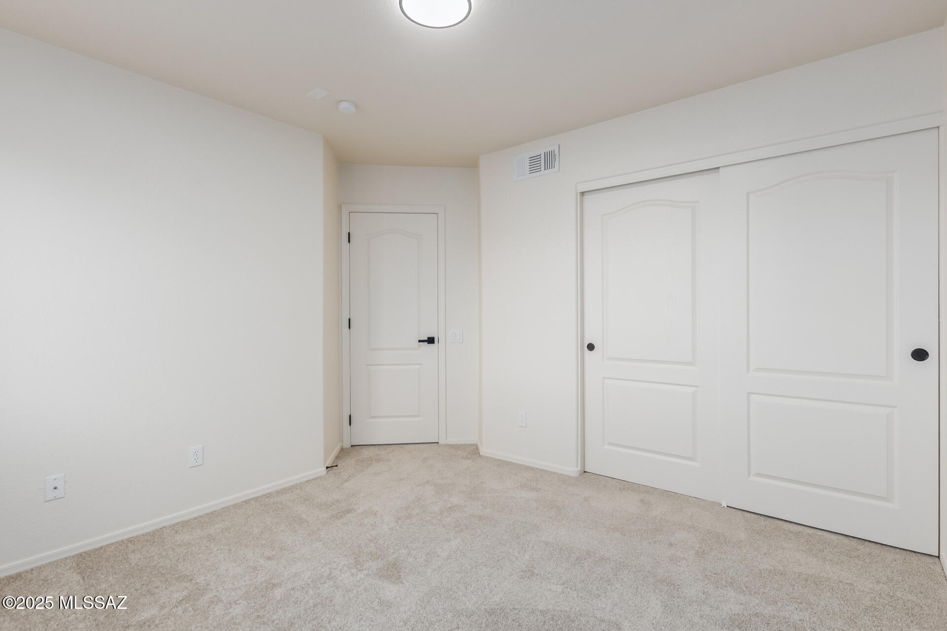 10161 E Queensgate Way