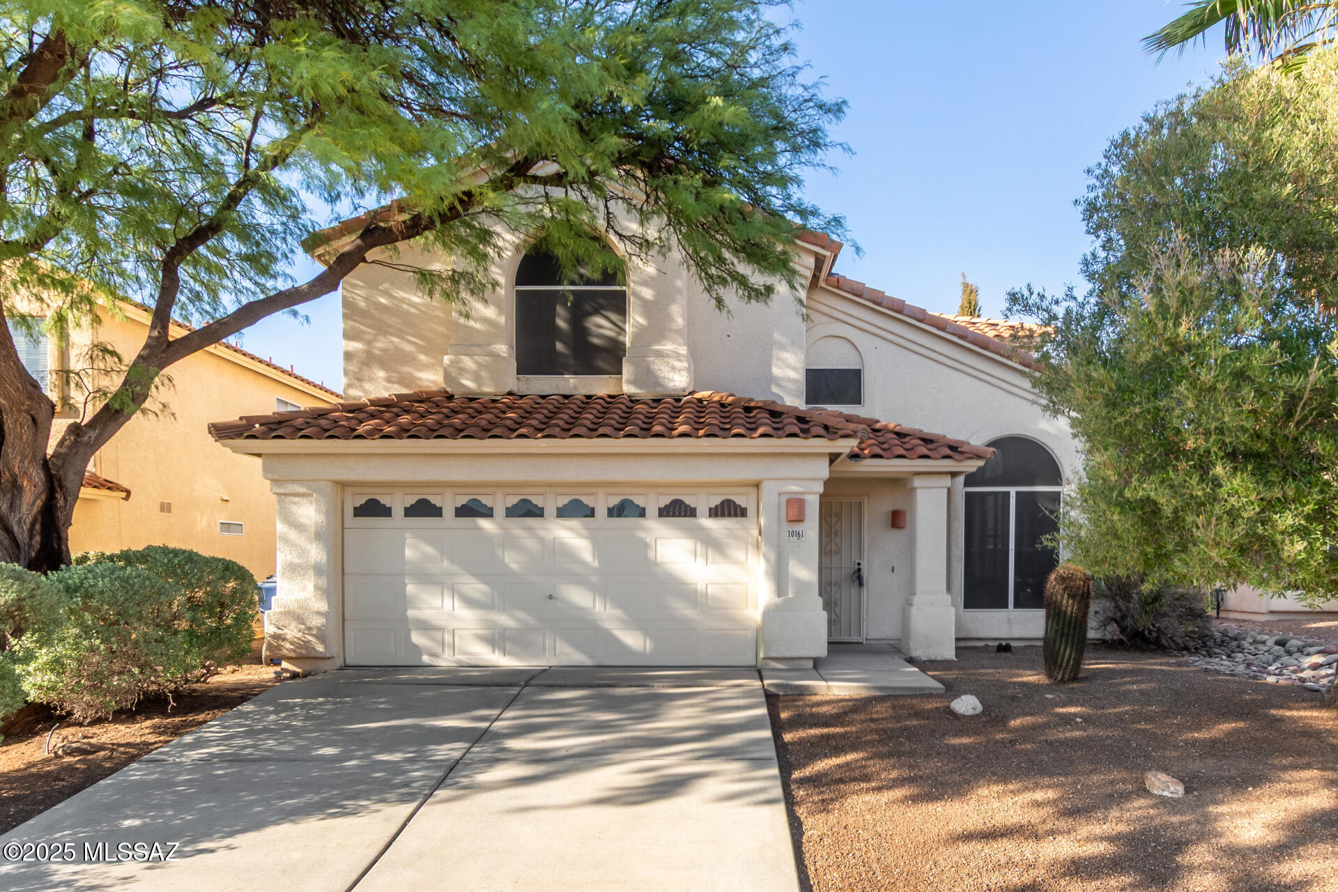 10161 E Queensgate Way