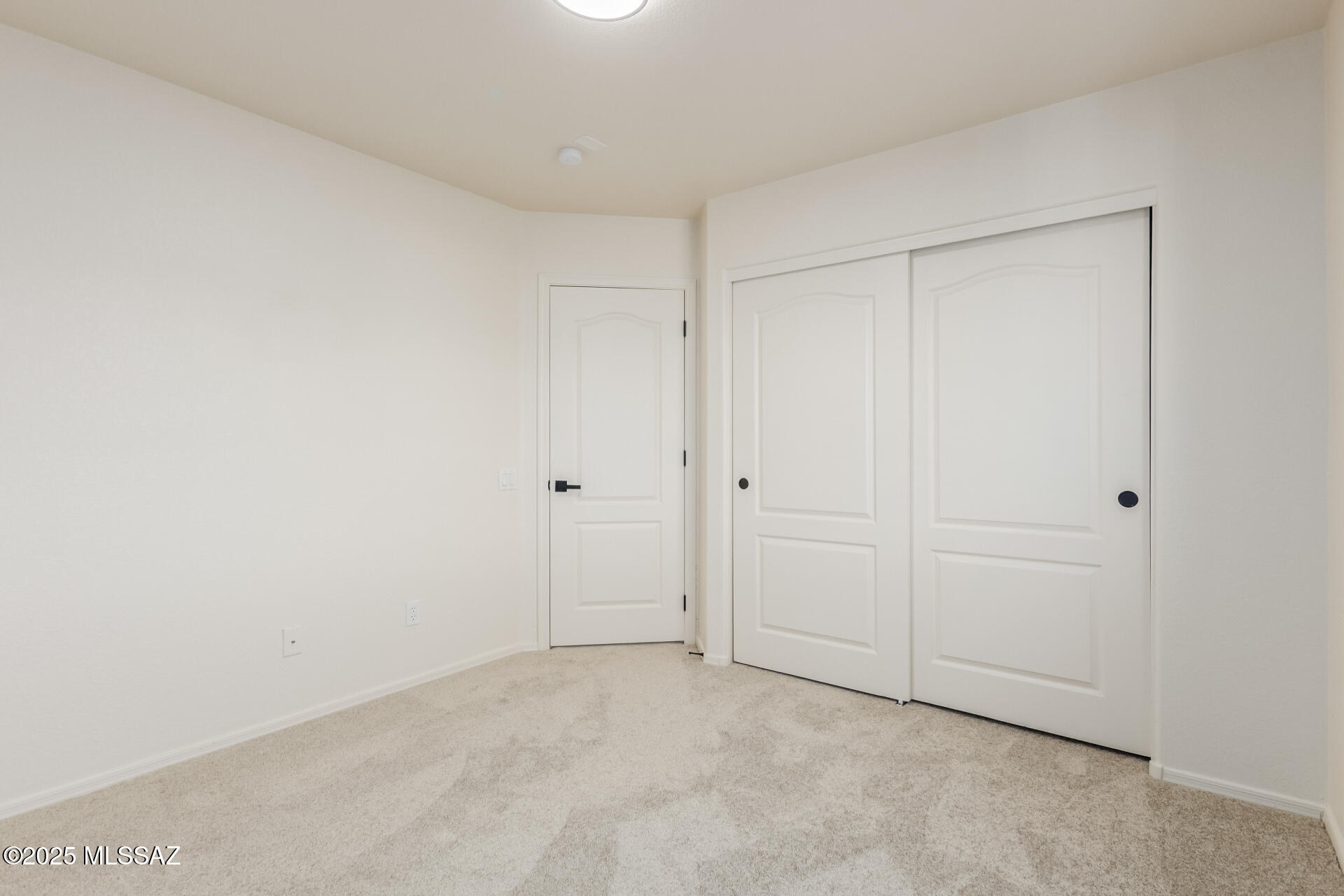 10161 E Queensgate Way