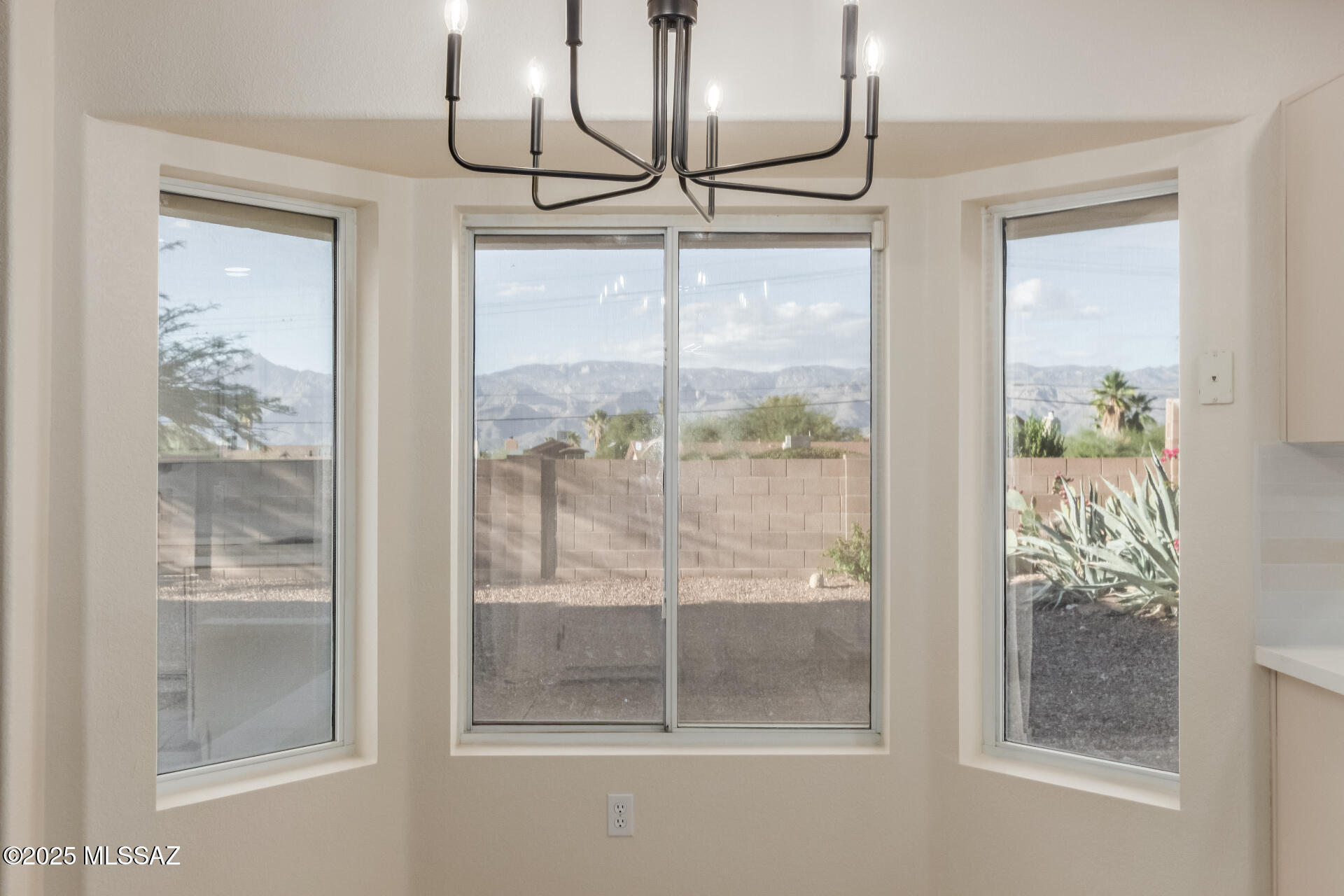 10161 E Queensgate Way