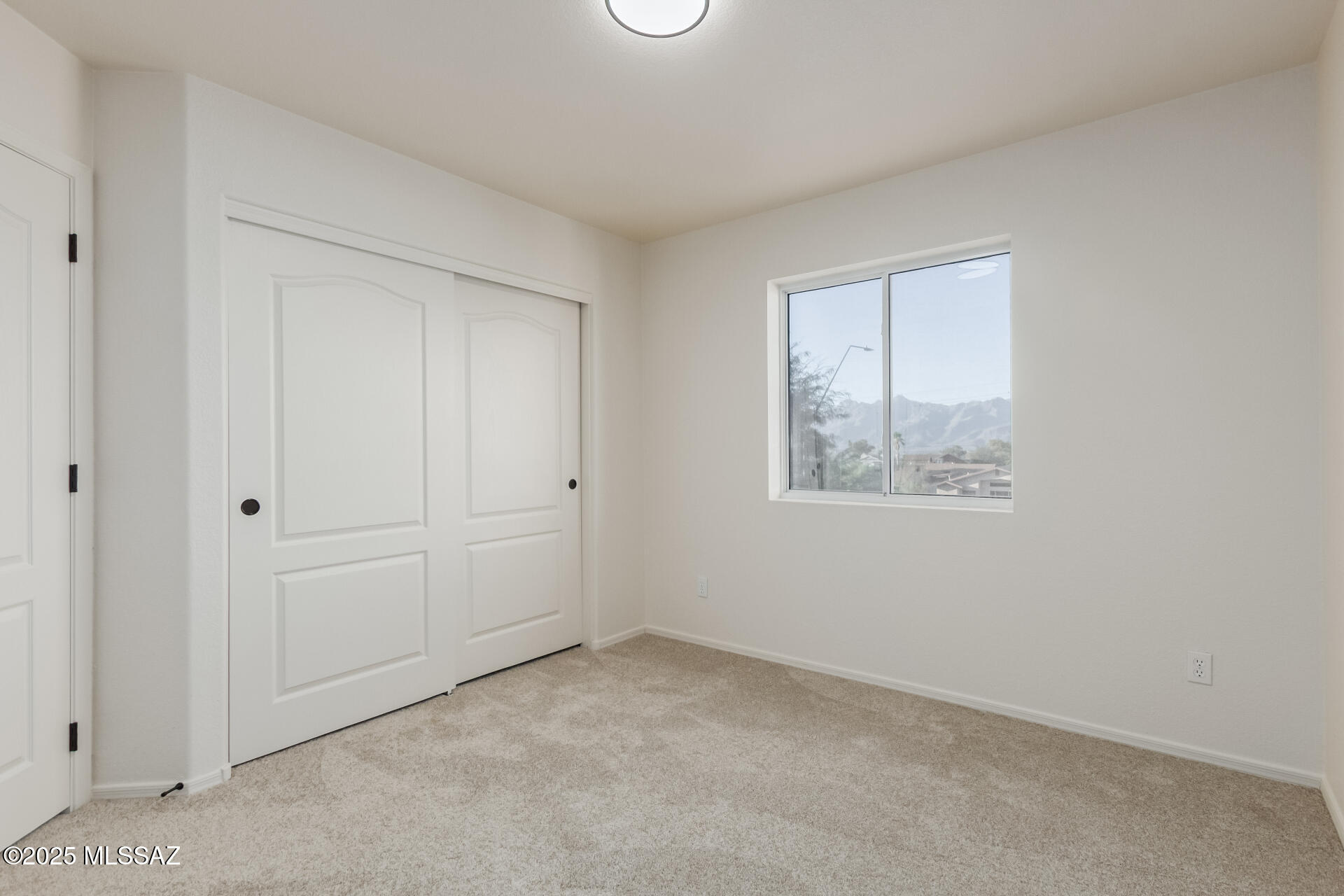 10161 E Queensgate Way