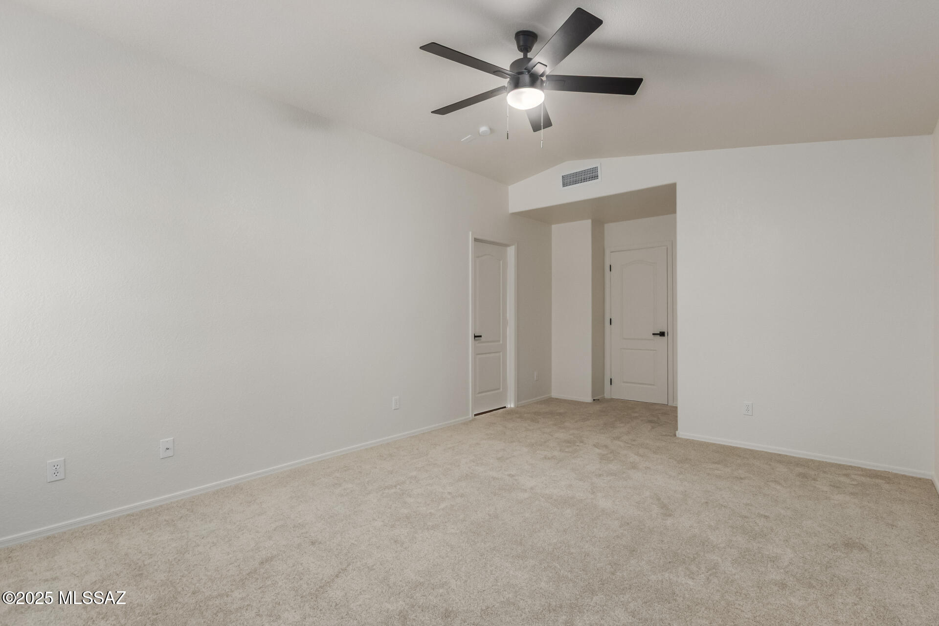 10161 E Queensgate Way