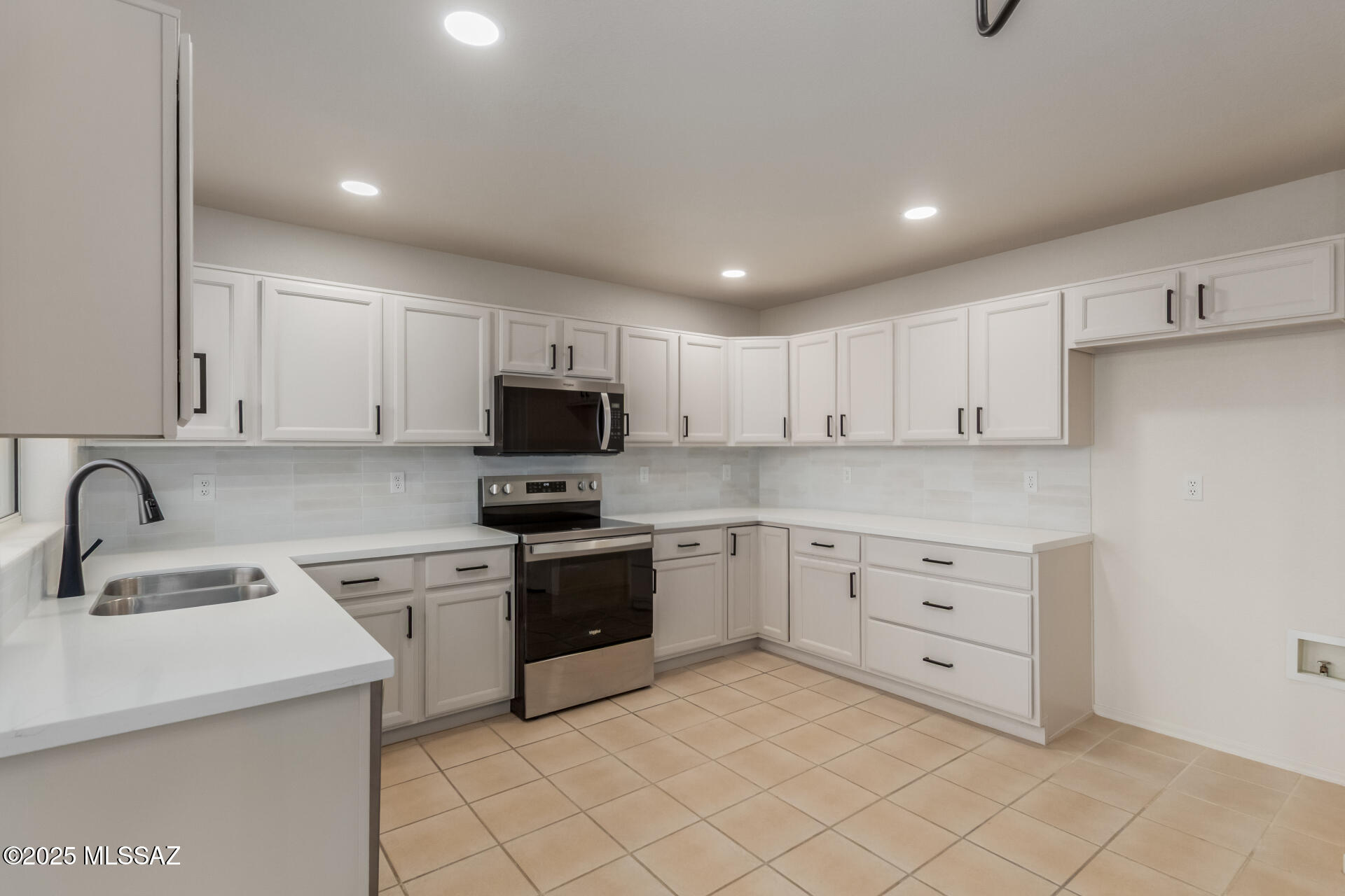 10161 E Queensgate Way