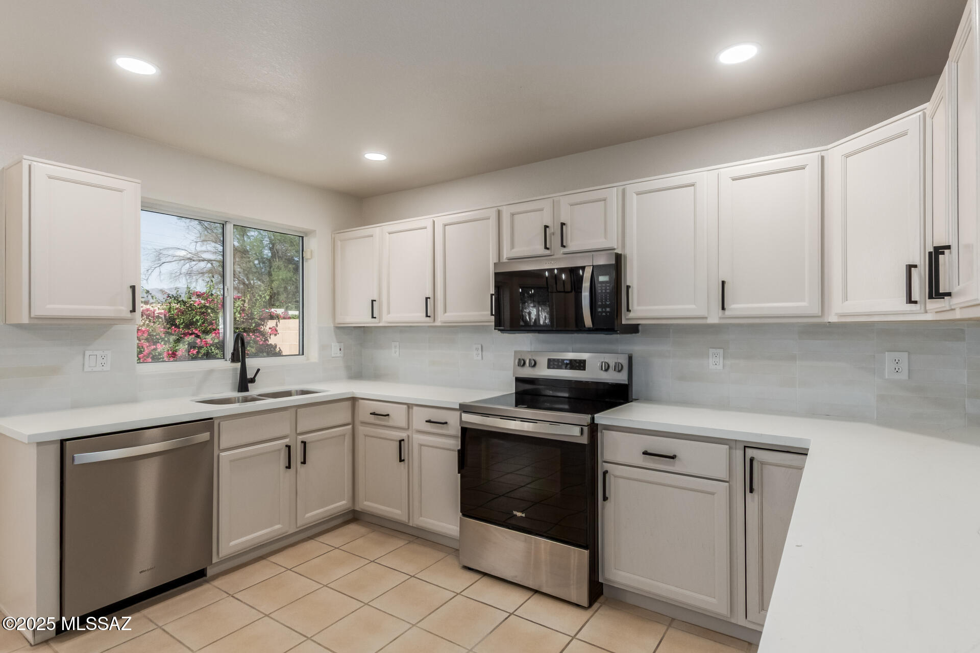 10161 E Queensgate Way