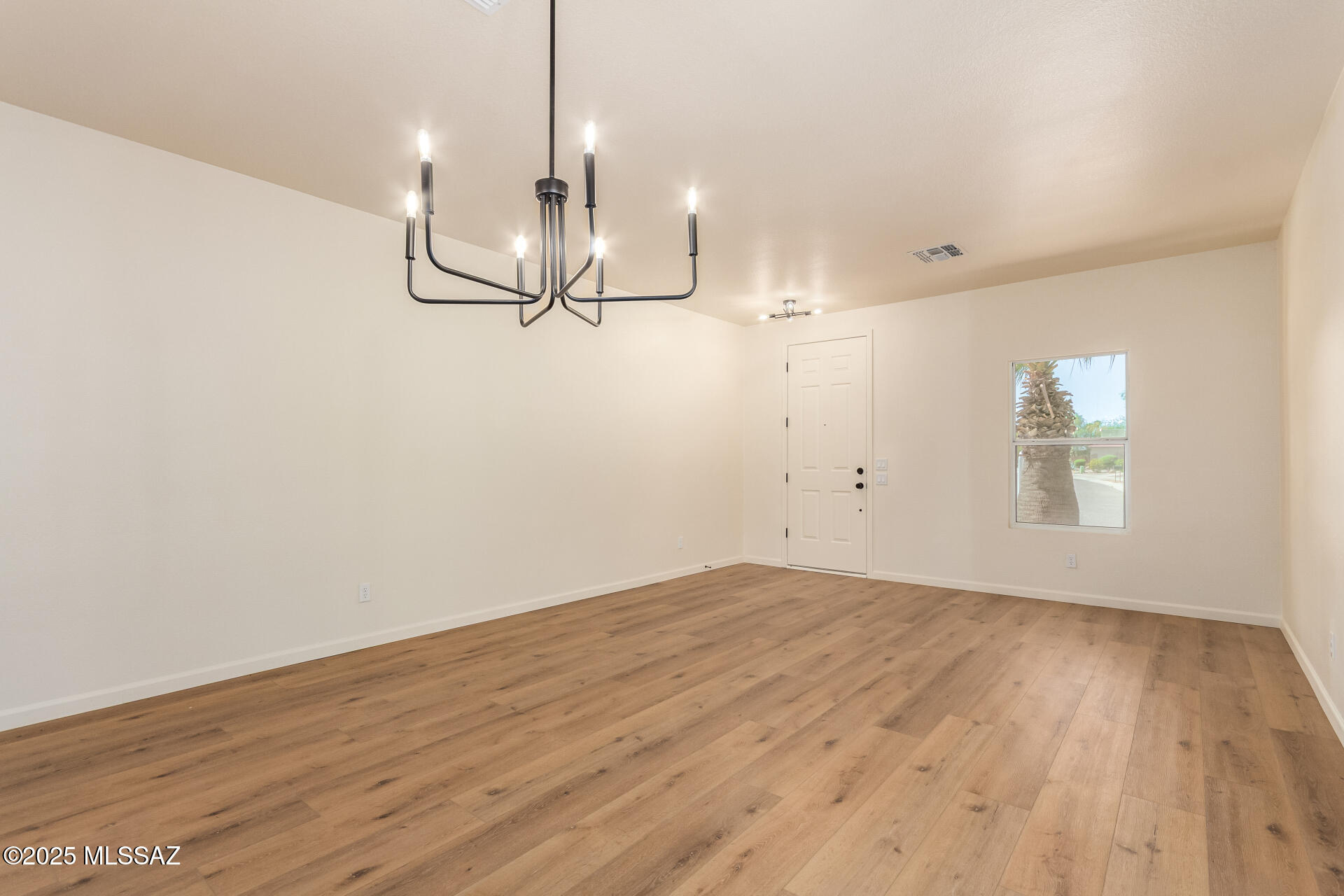 3368 N Pebble Rapids Place