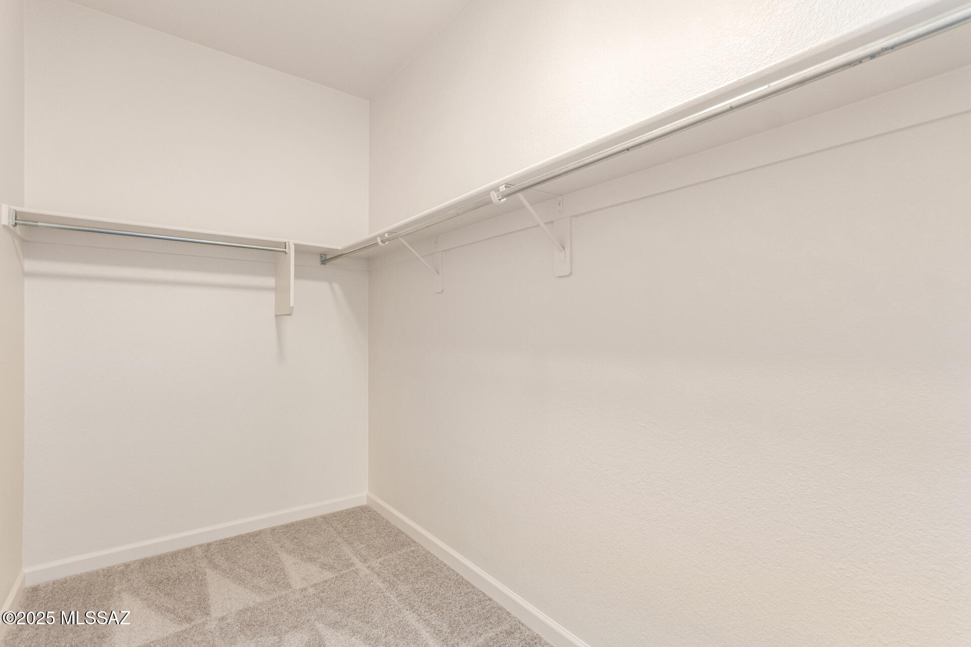 3368 N Pebble Rapids Place