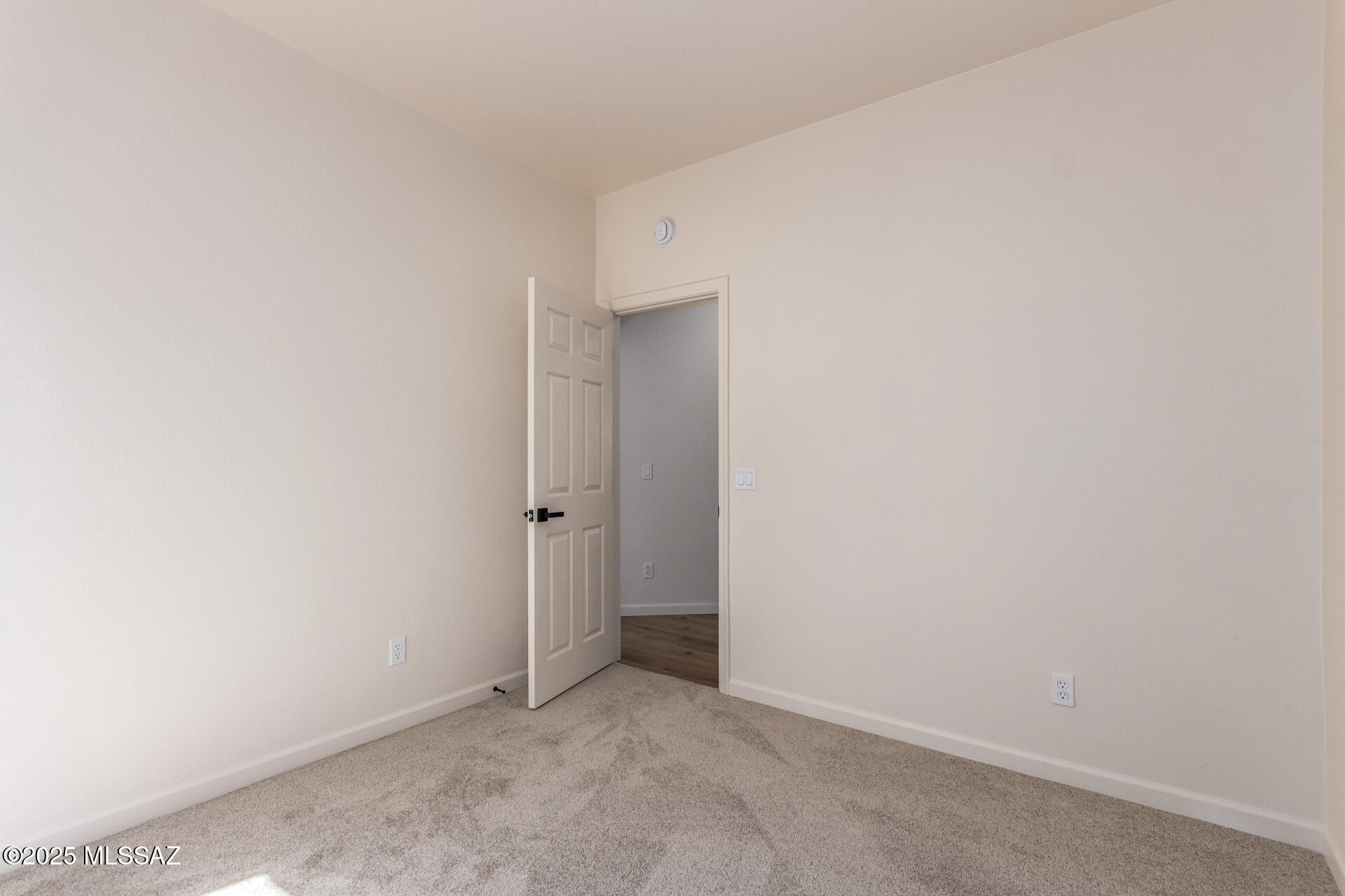 3368 N Pebble Rapids Place