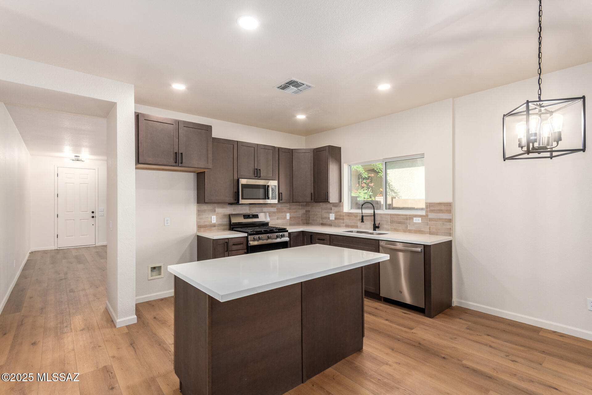 3368 N Pebble Rapids Place