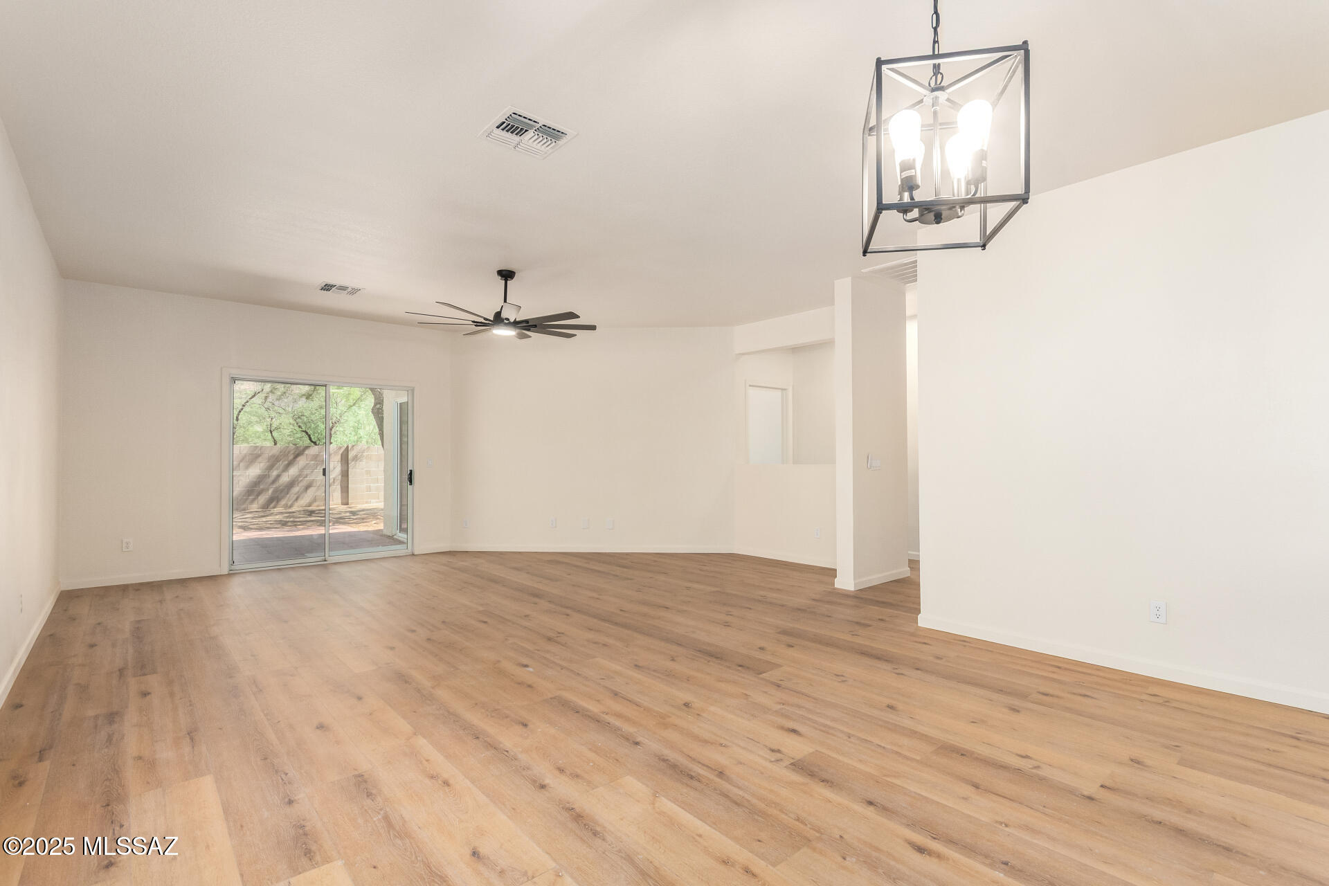 3368 N Pebble Rapids Place