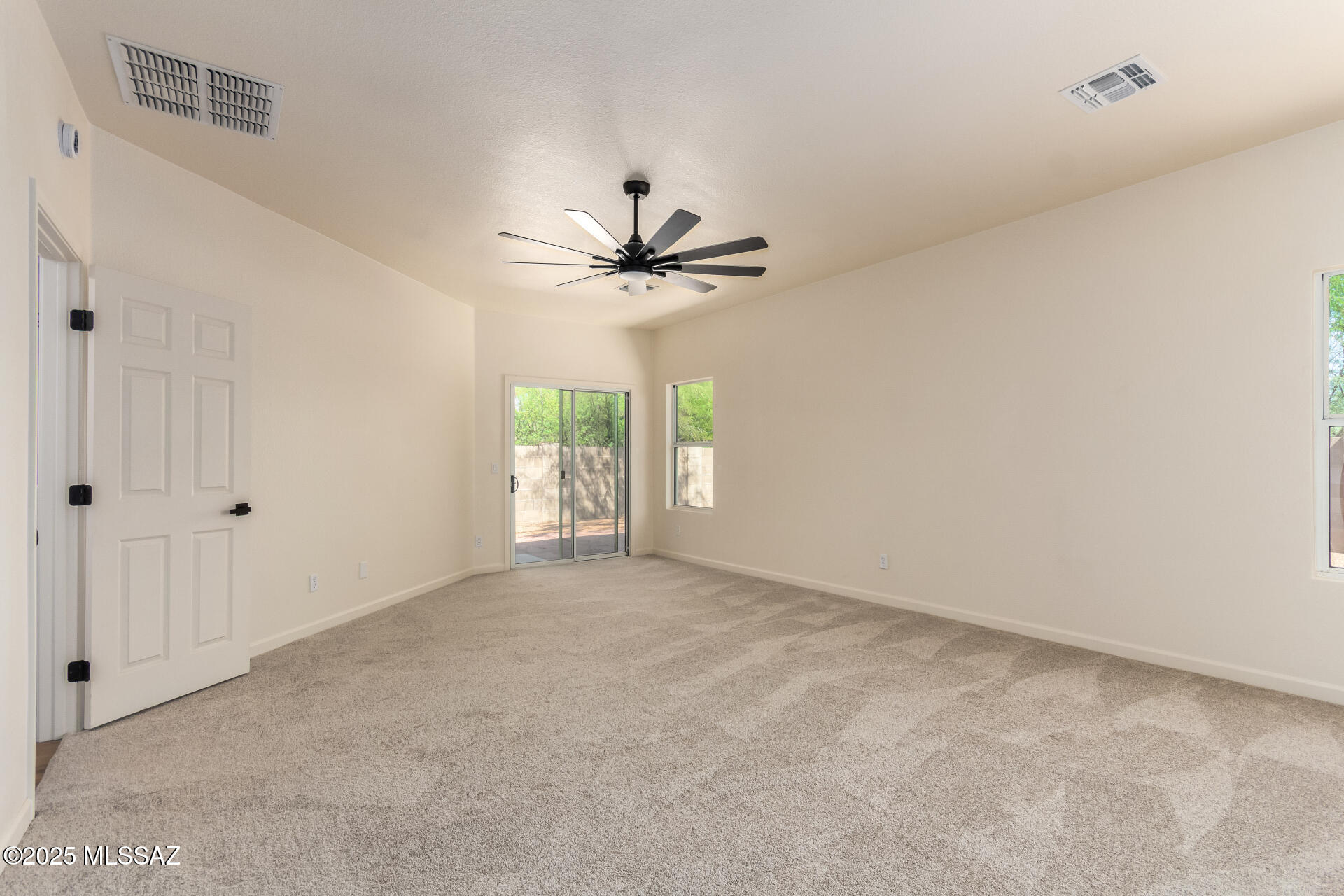 3368 N Pebble Rapids Place