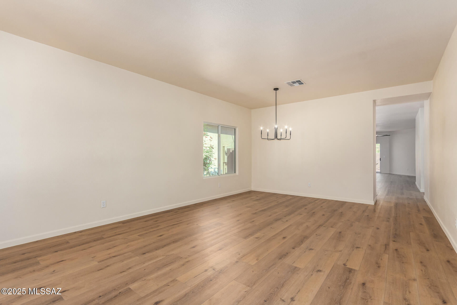 3368 N Pebble Rapids Place