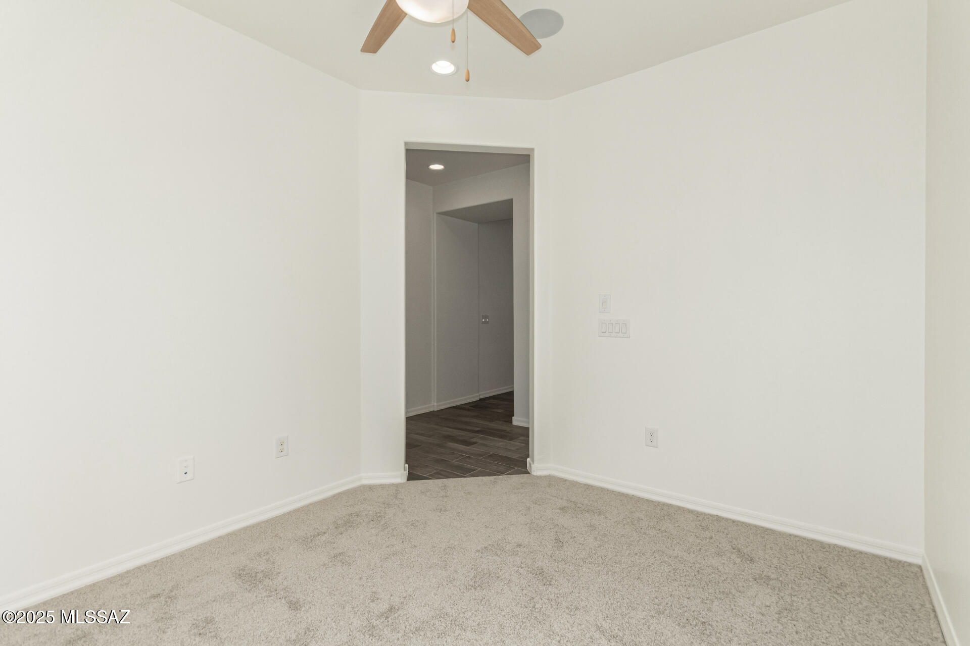 6485 E Via Jardin Verde