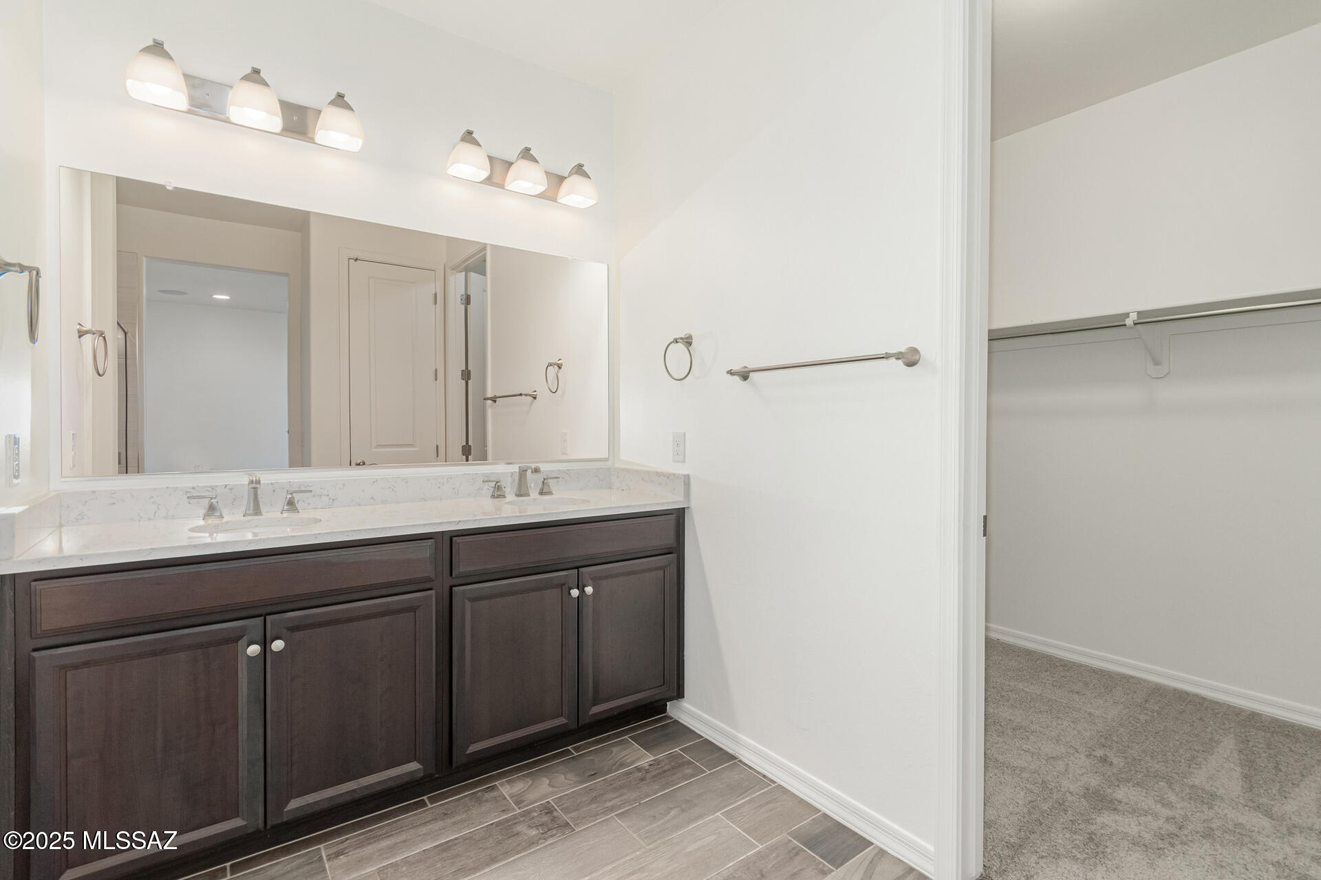 6485 E Via Jardin Verde