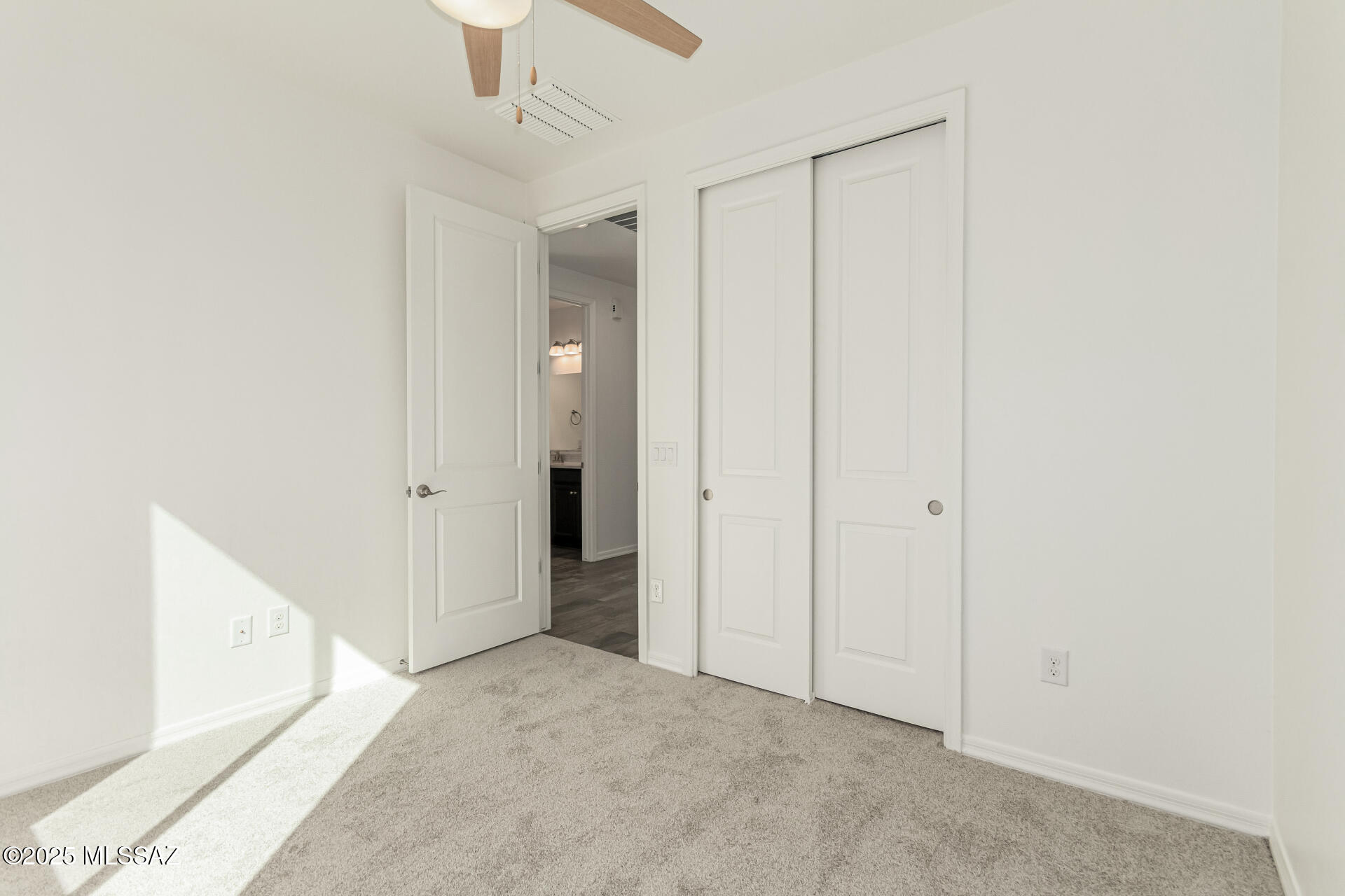 6485 E Via Jardin Verde