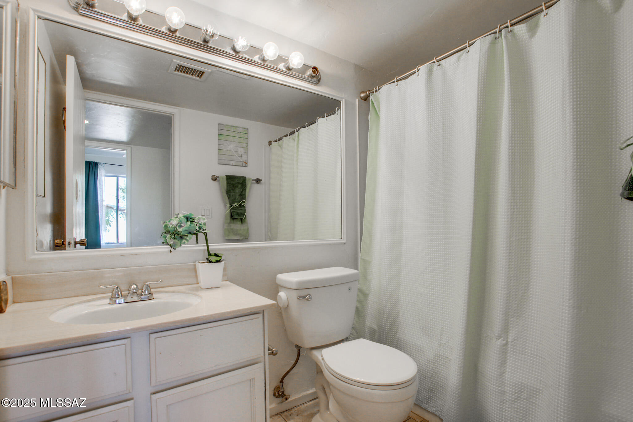 3725 W Brambly Drive