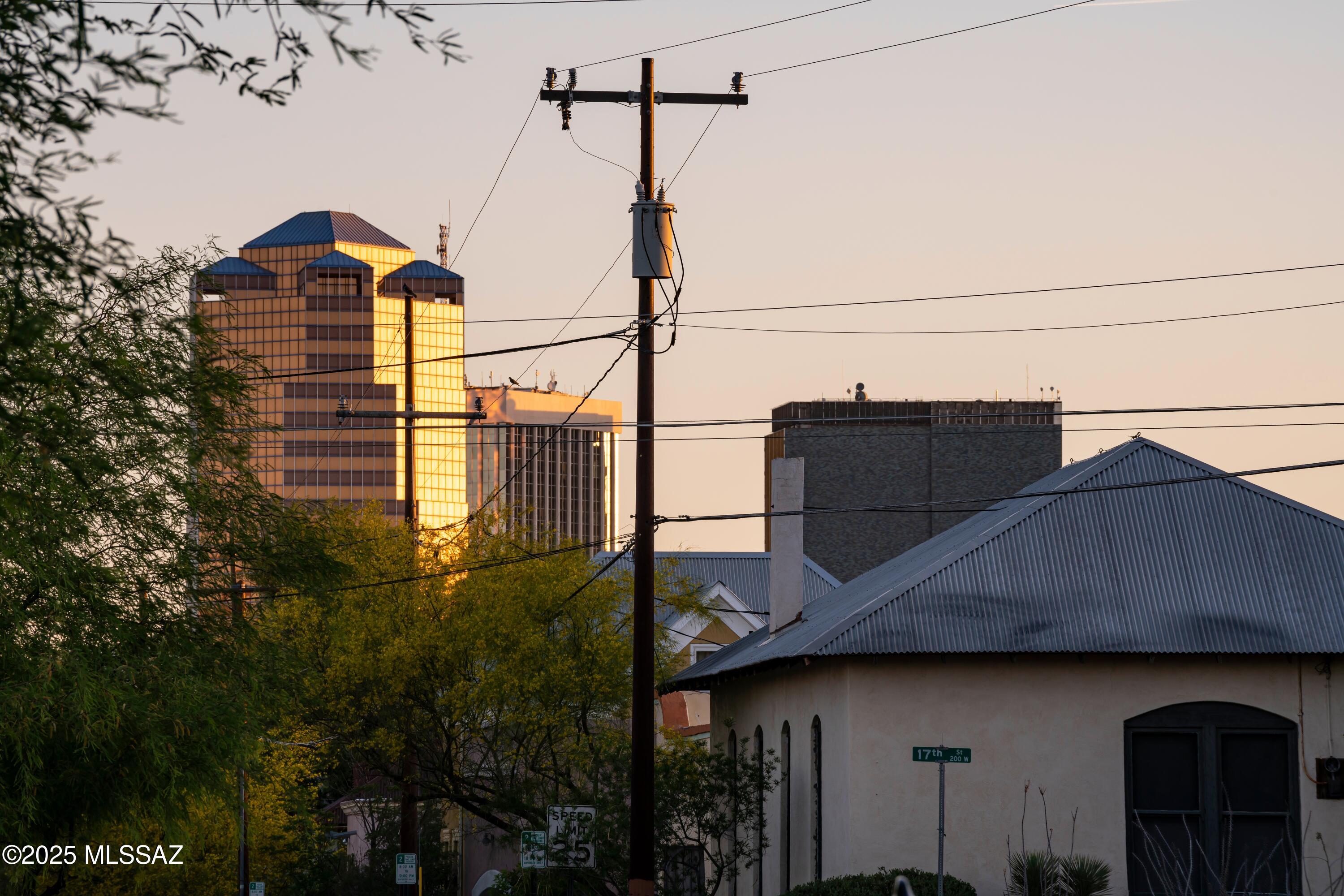 594 S Convent Avenue