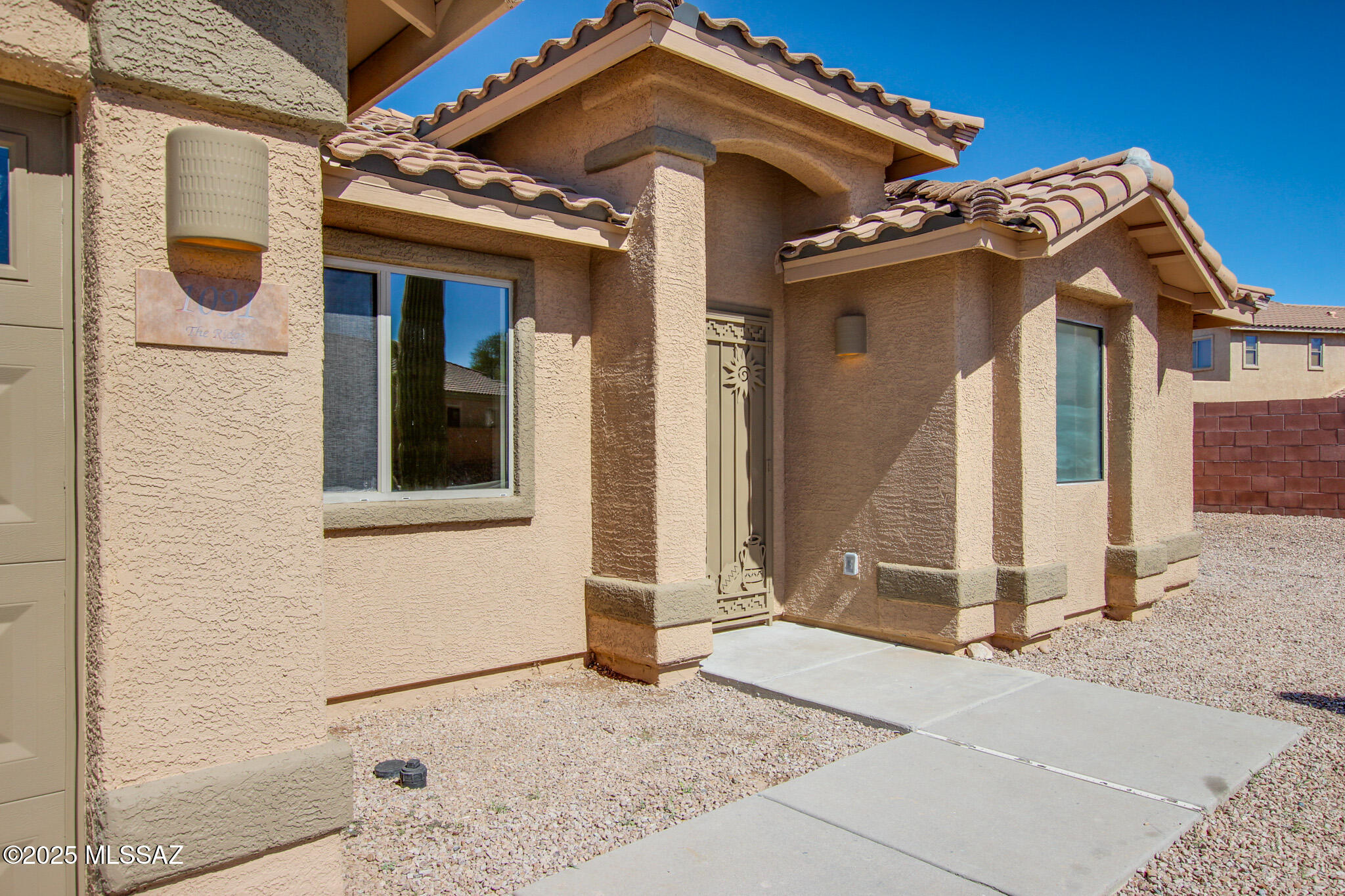 1091 E Providence Canyon Drive