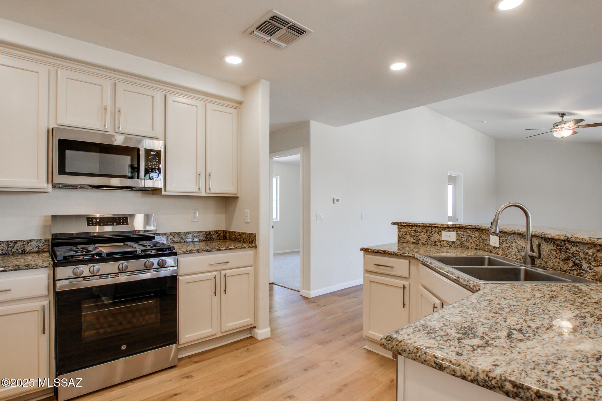 1091 E Providence Canyon Drive