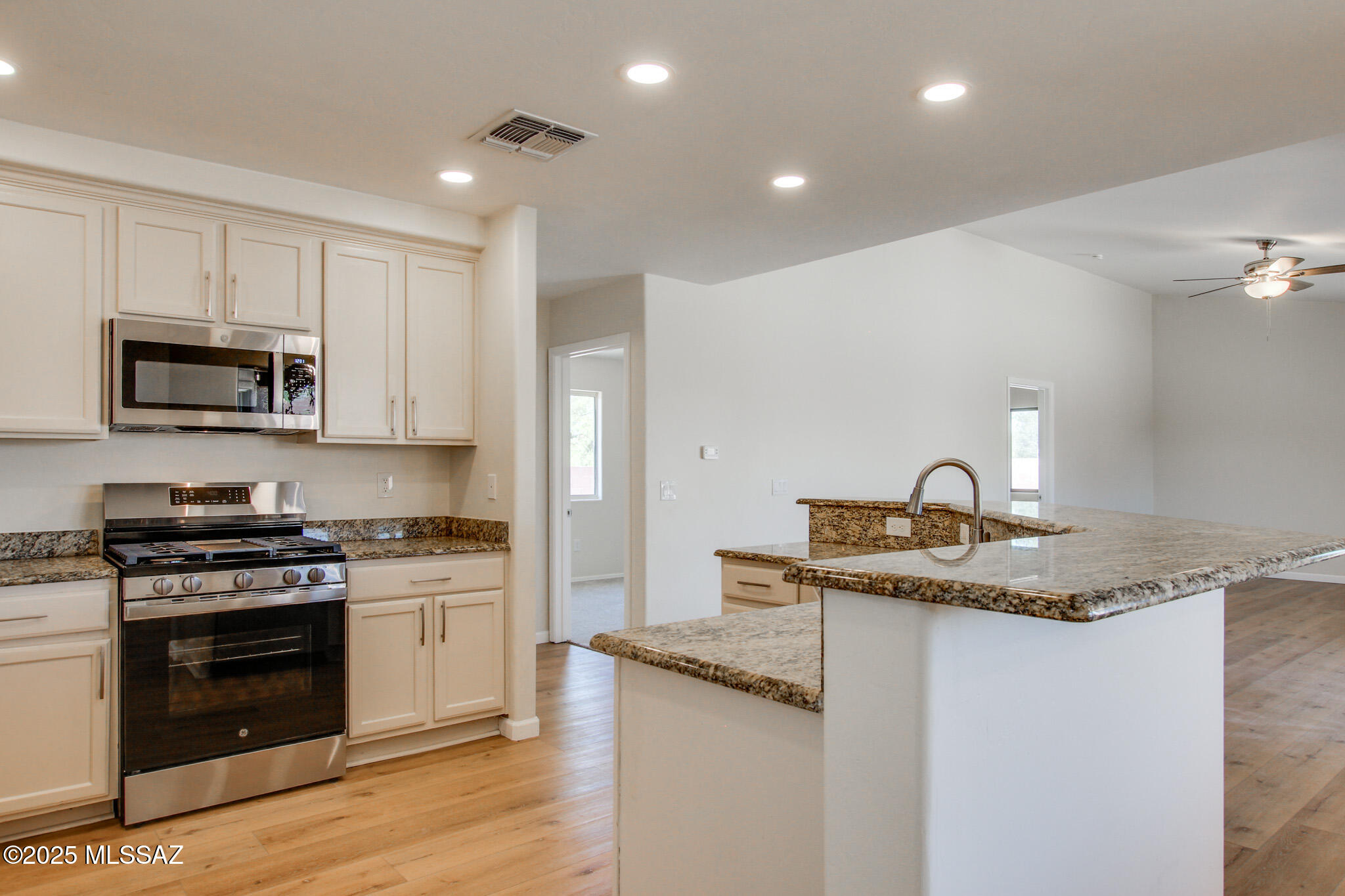 1091 E Providence Canyon Drive