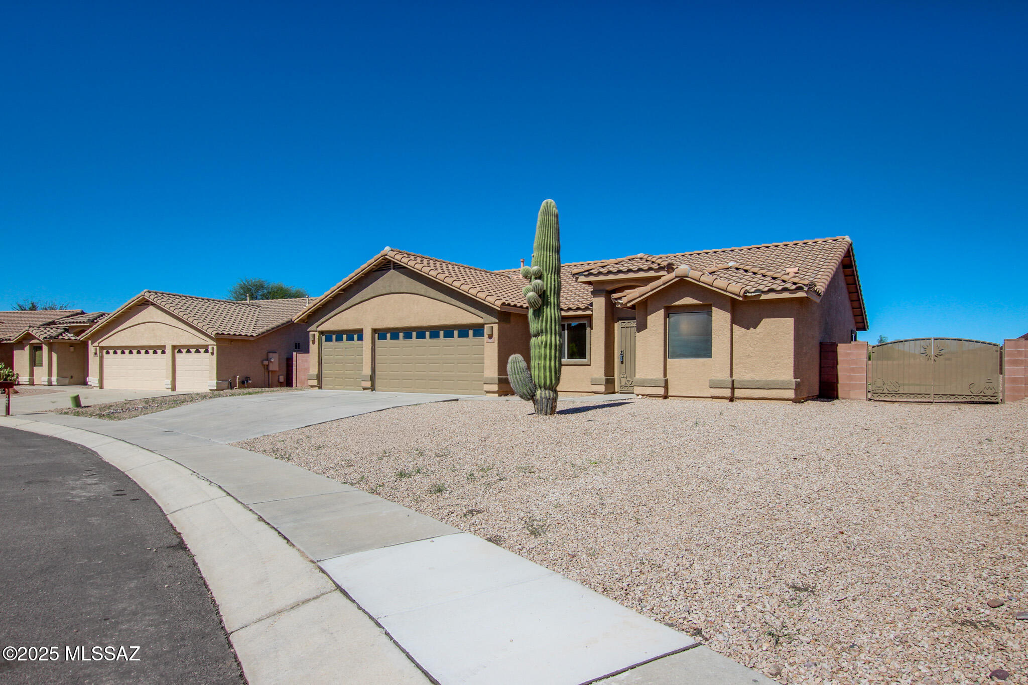 1091 E Providence Canyon Drive