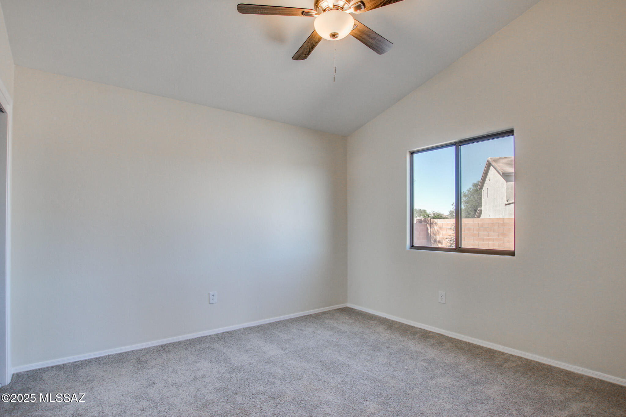 1091 E Providence Canyon Drive