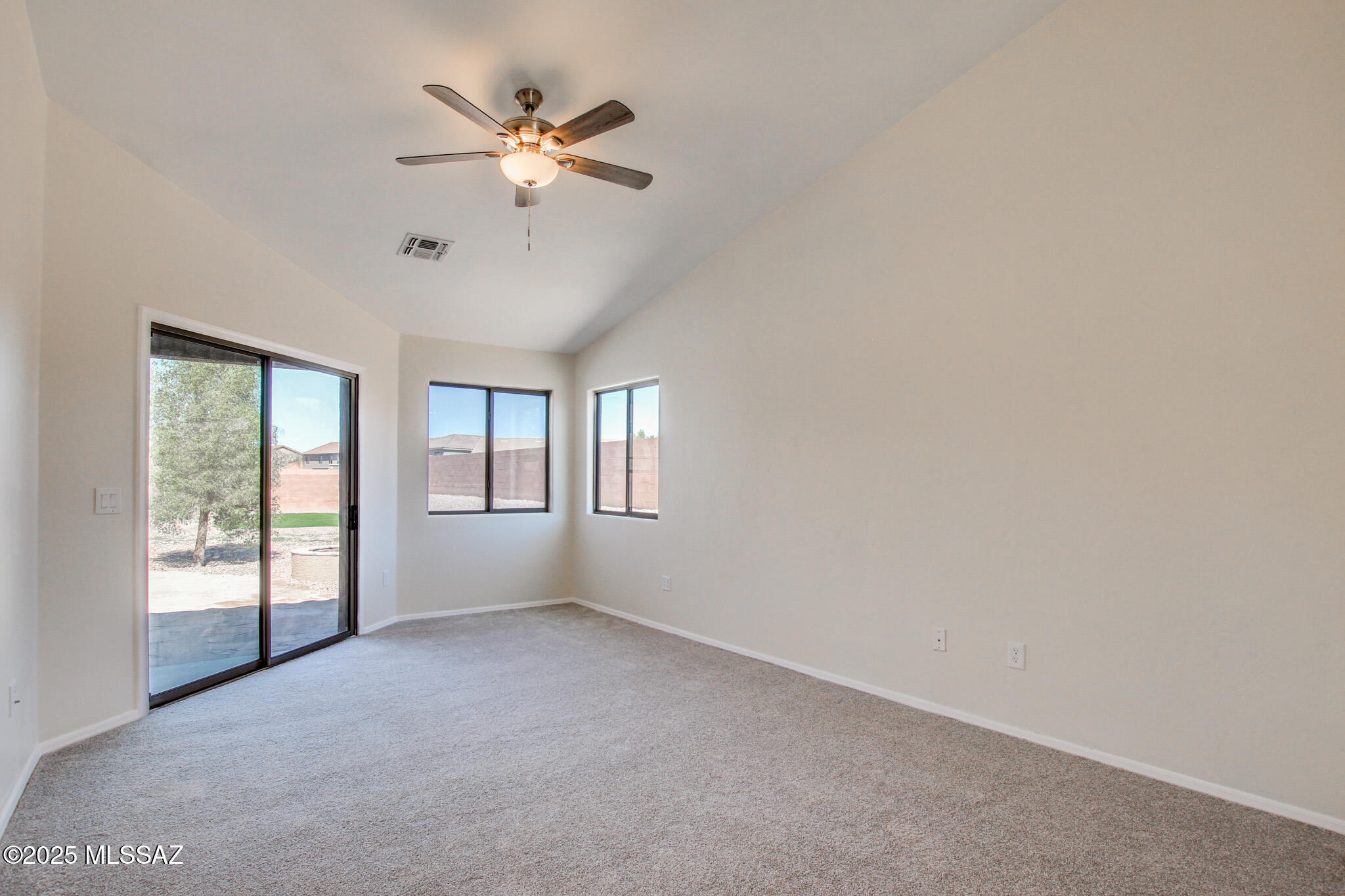 1091 E Providence Canyon Drive