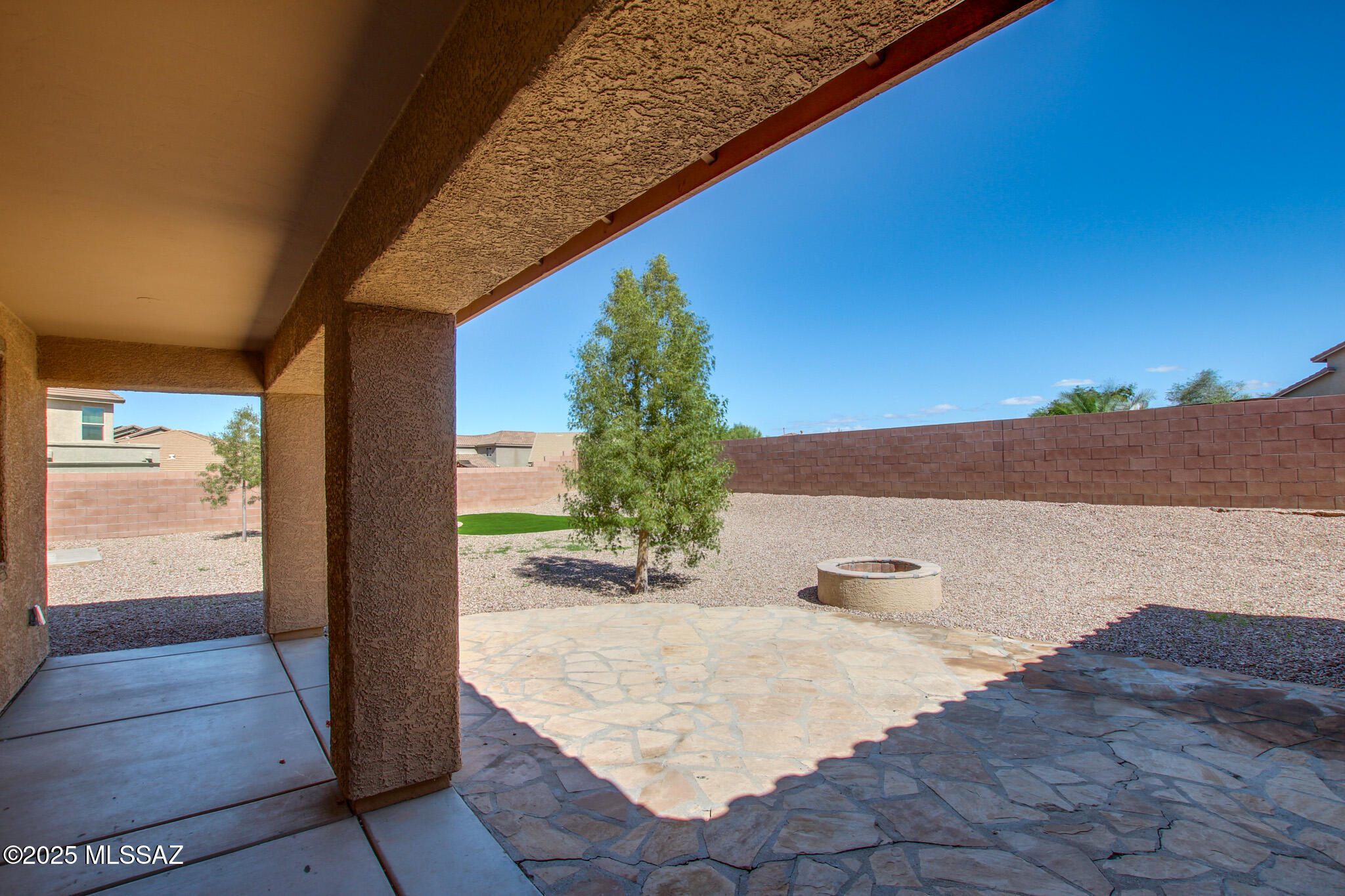 1091 E Providence Canyon Drive