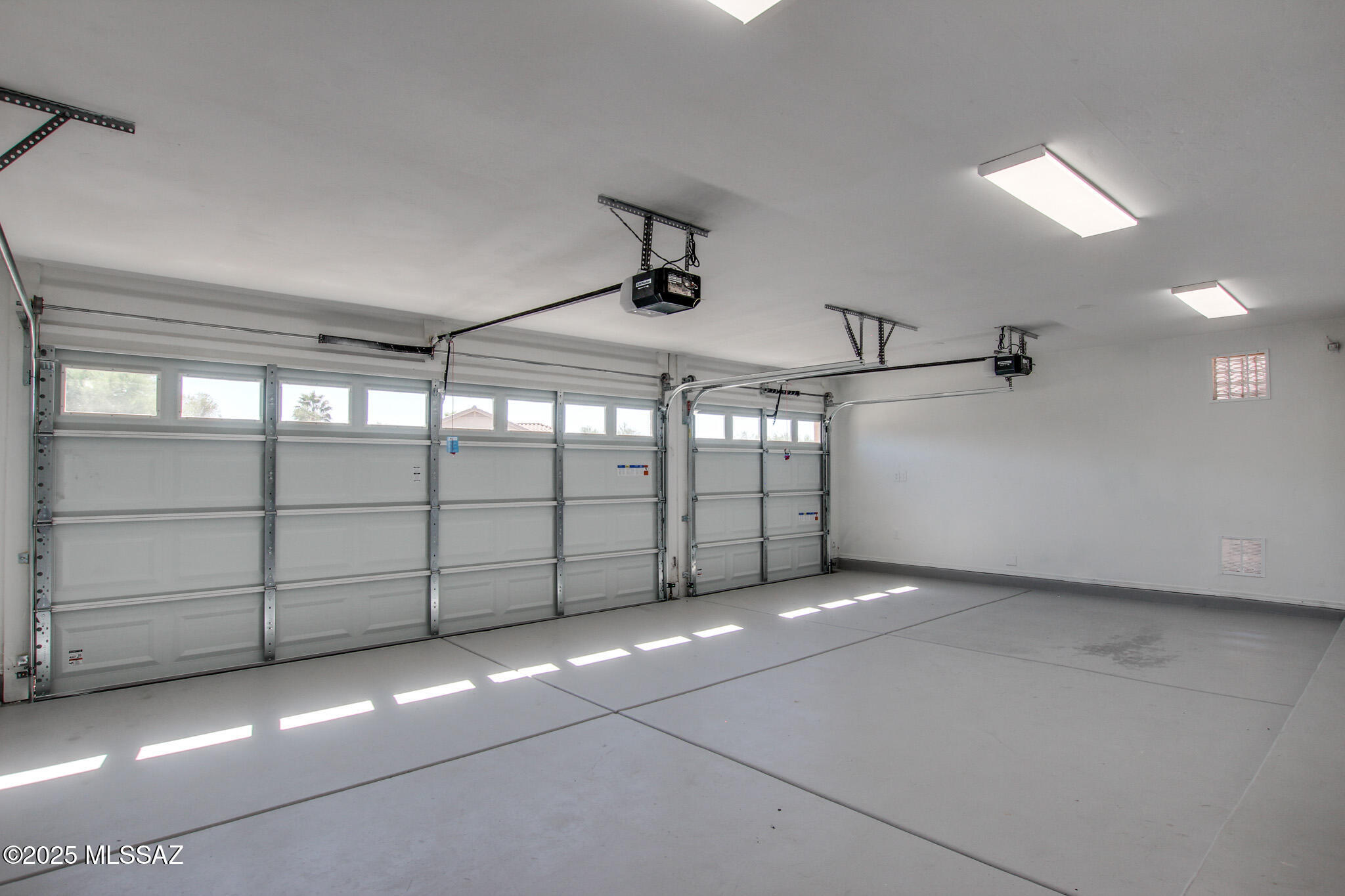 1091 E Providence Canyon Drive