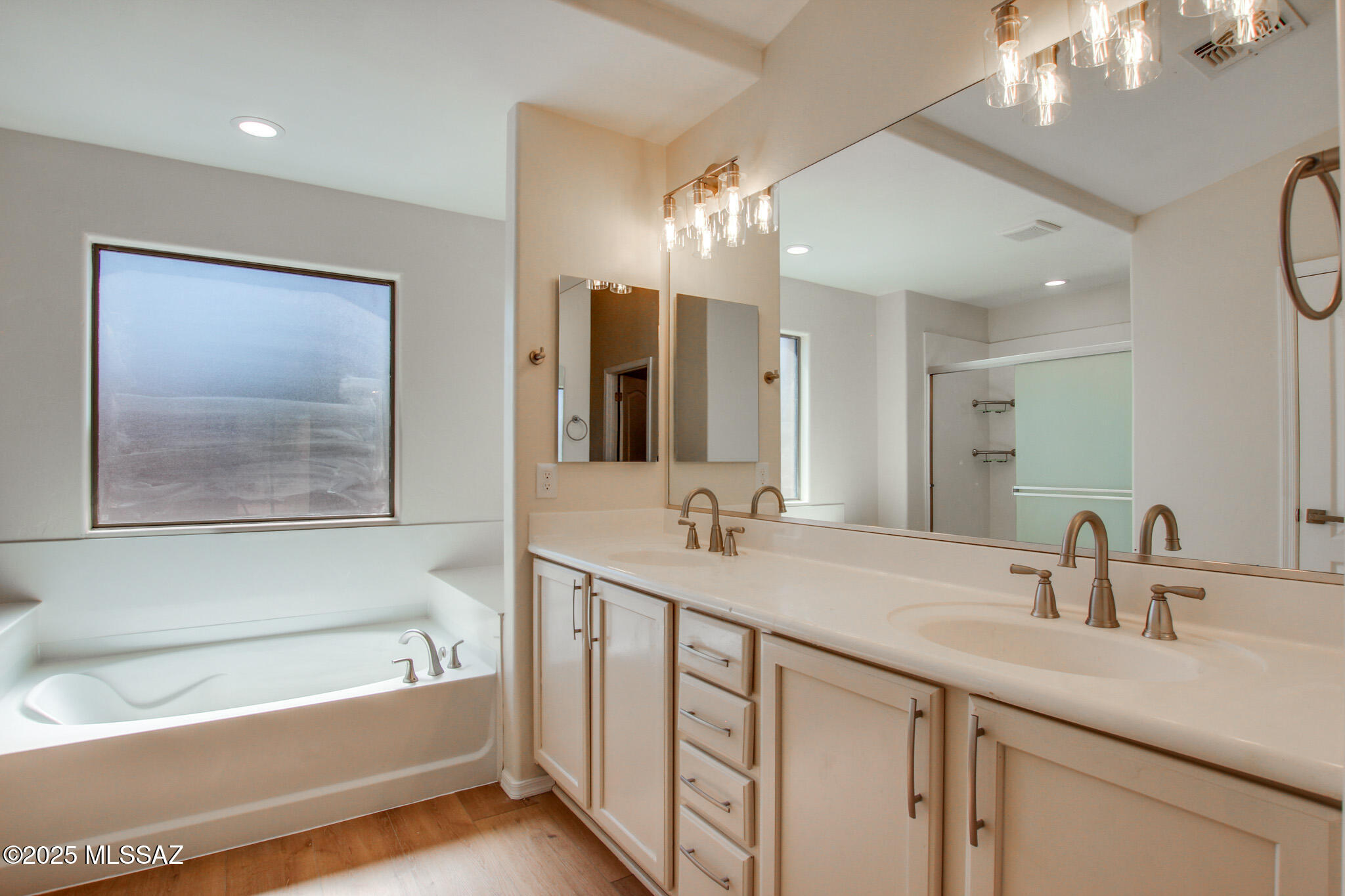 1091 E Providence Canyon Drive