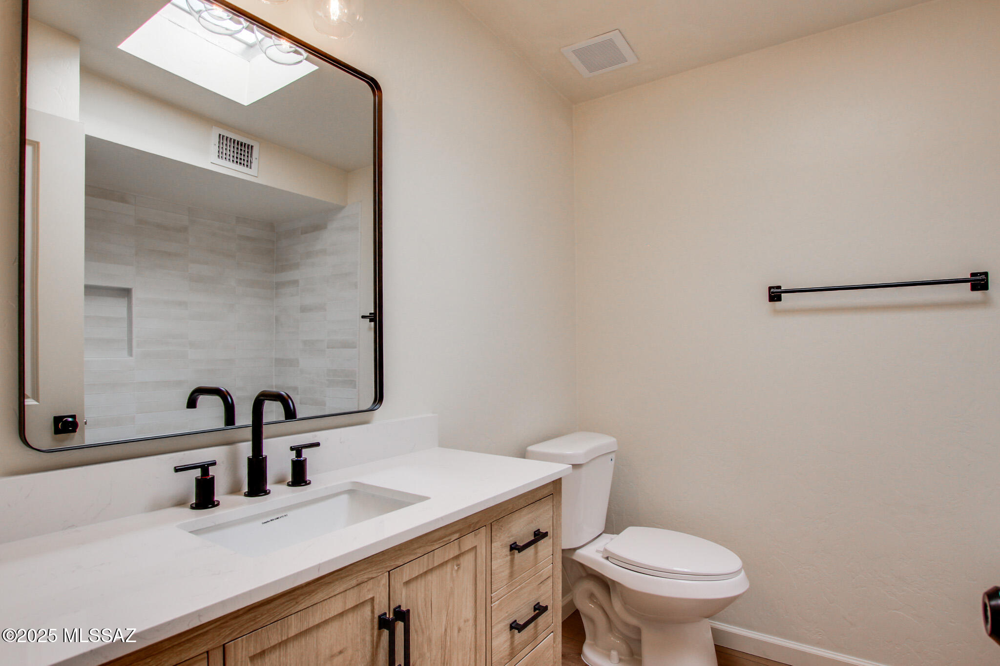 8418 E Rolling Ridge Street